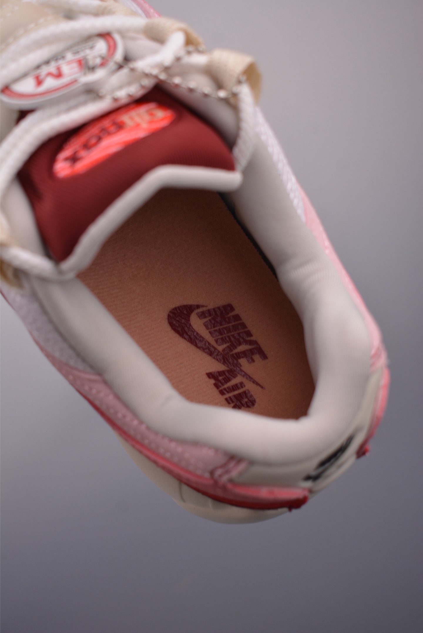 Nike Air Max 95: Iconic Design, Supreme Comfort, and Stylish Pink Accents 10 i1750536235068 9526 0 8