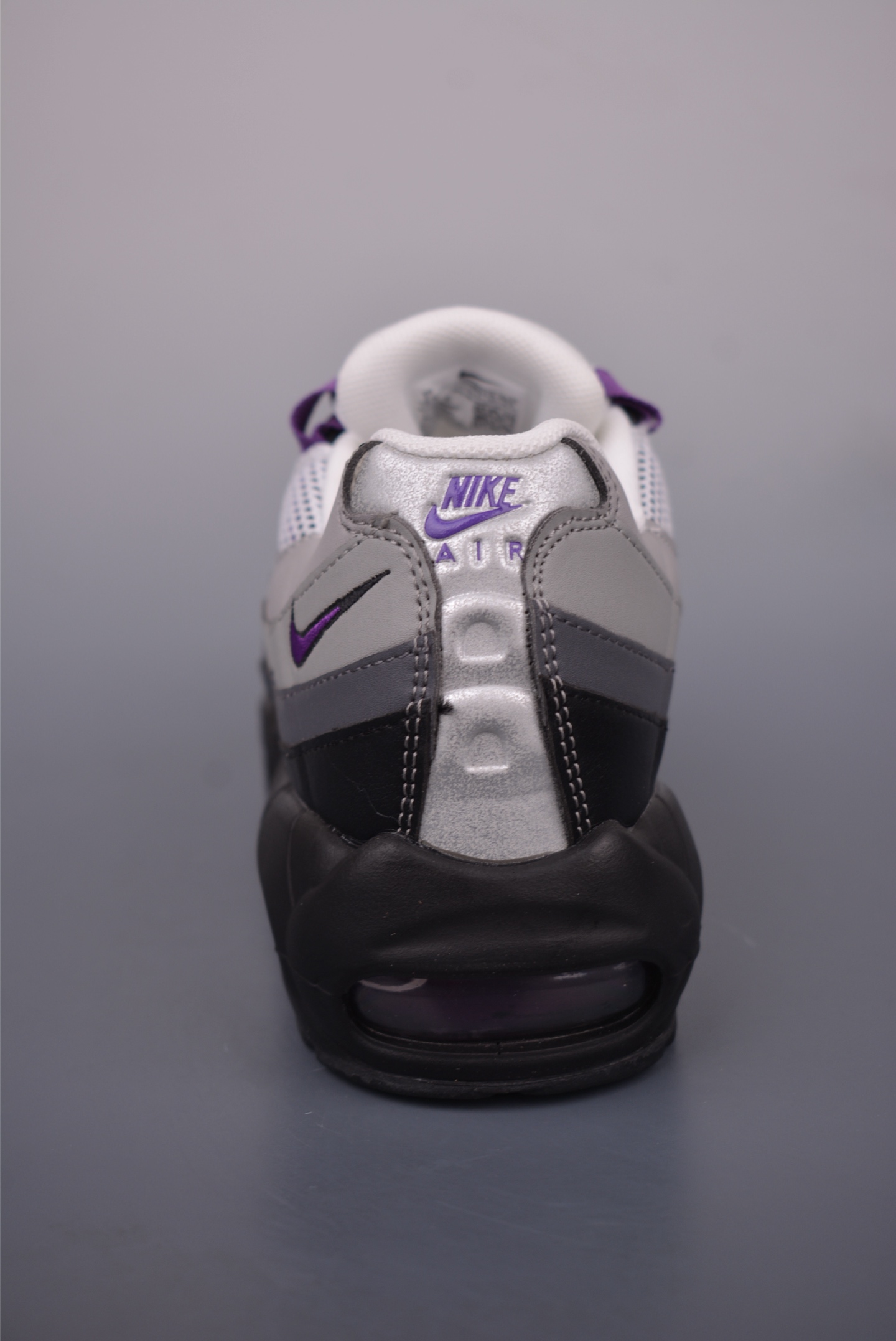 Nike Air Max 95: Iconic Style, Supreme Comfort, and Cushioning Sneaker 5 i1750536277850 8598 0 3