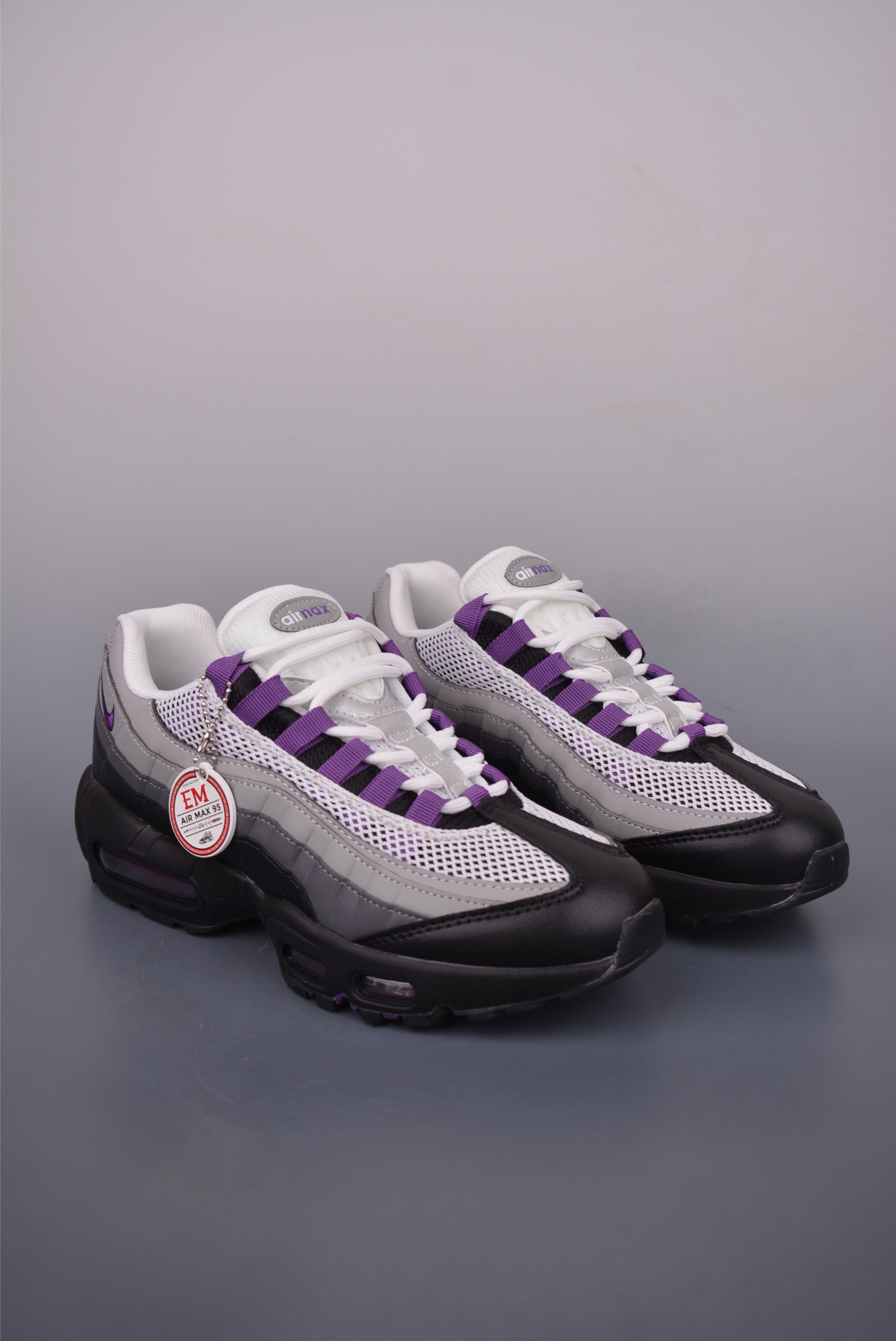 Nike Air Max 95: Iconic Style, Supreme Comfort, and Cushioning Sneaker 2 i1750536277889 7582 0 0