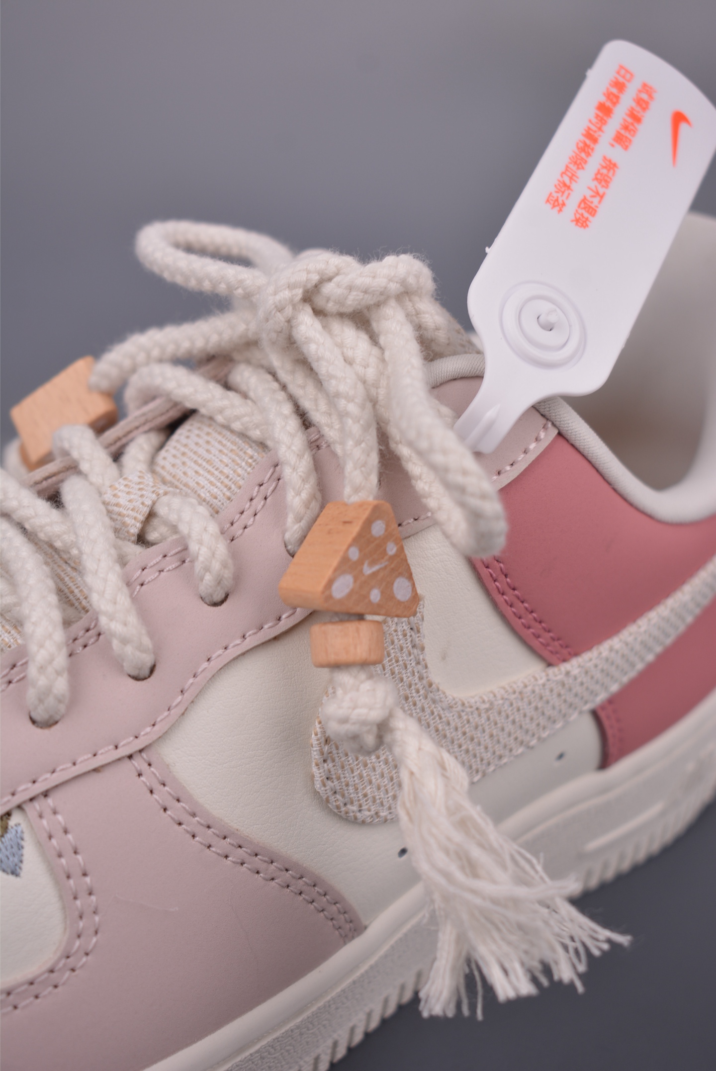 Nike Air Force 1 Low 粉白 IB8874-111