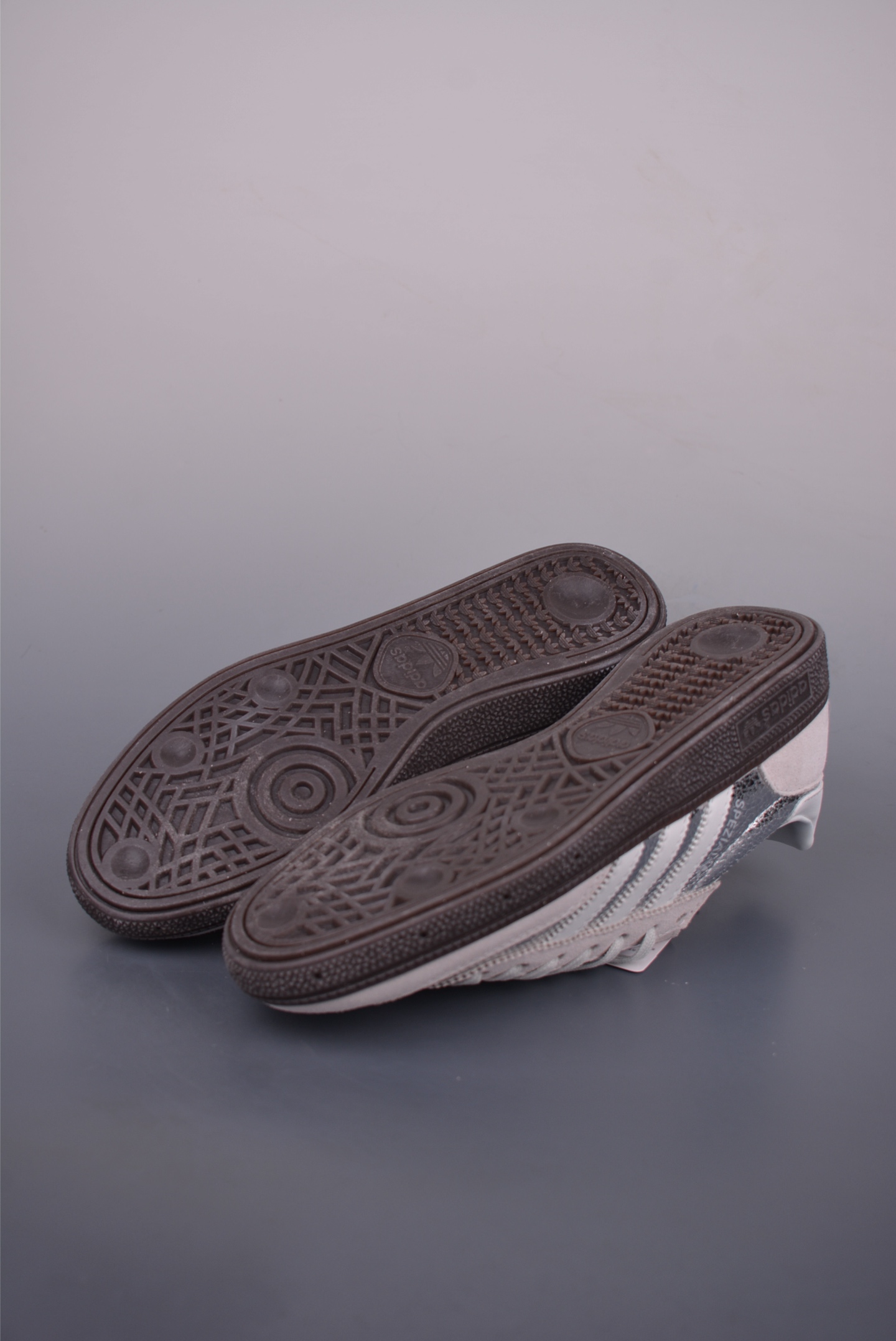 Adidas Handball Spezial Classic Retro Casual Sneakers - Suede Upper, Durable Sole 4 i1750536689984 870 0 2