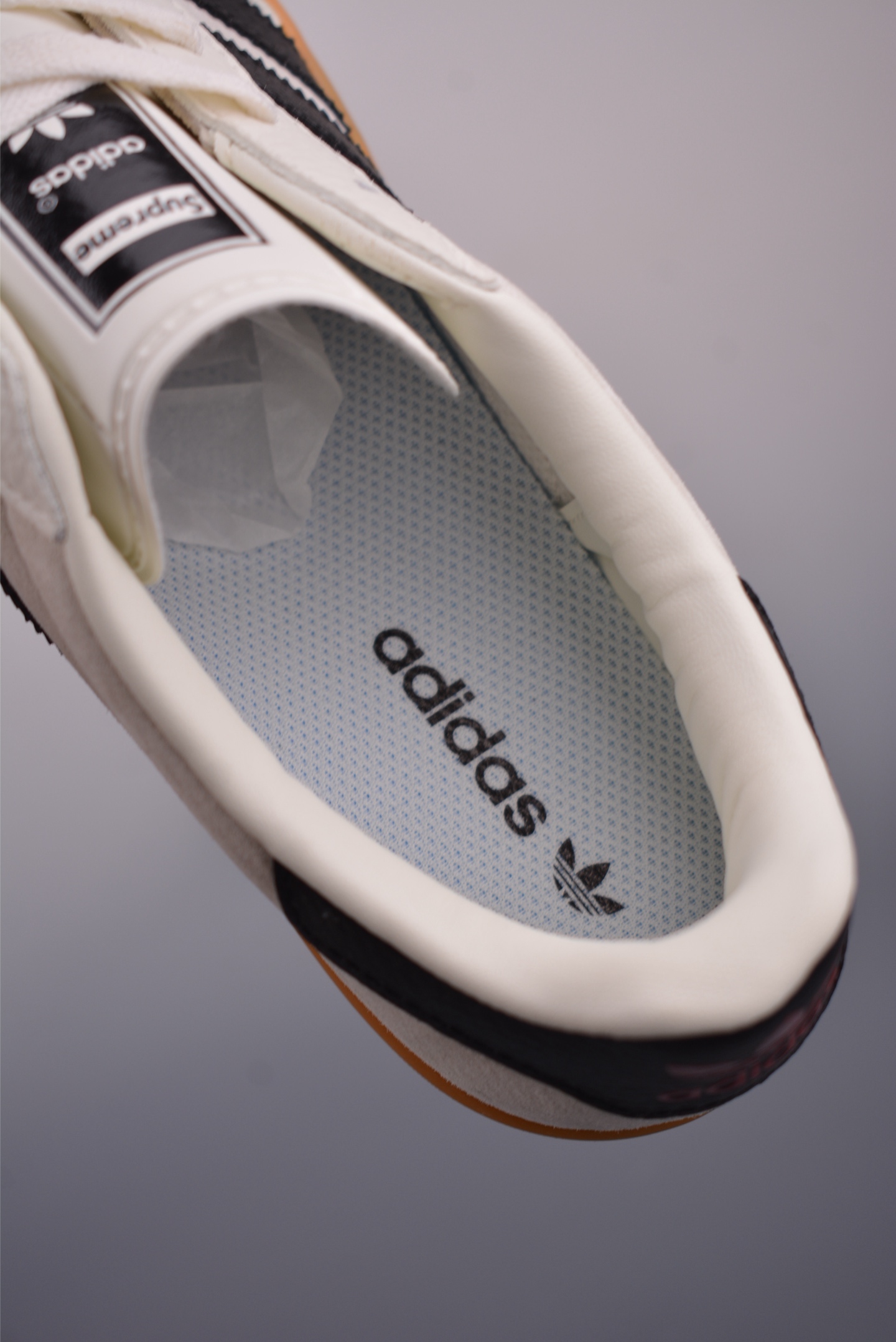 Adidas x Supreme Gazelle OG: Retro-Inspired Sneakers with Premium Comfort 9 i1750540765922 4640 0 8