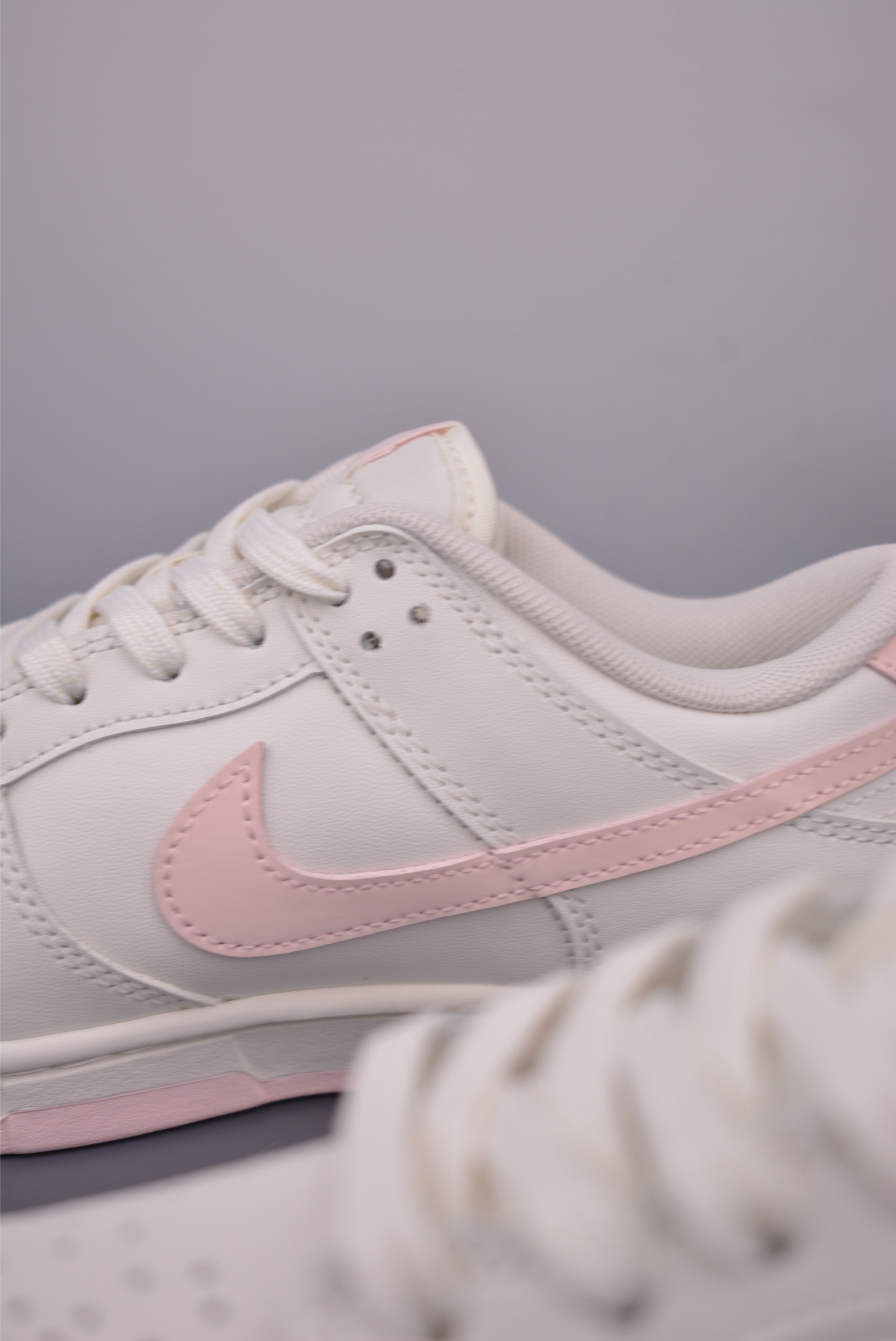 Nike SB Dunk Low Just Do It Premium Leather Sneakers WP0510 0682722 9 i1750541021700 3874 0 7
