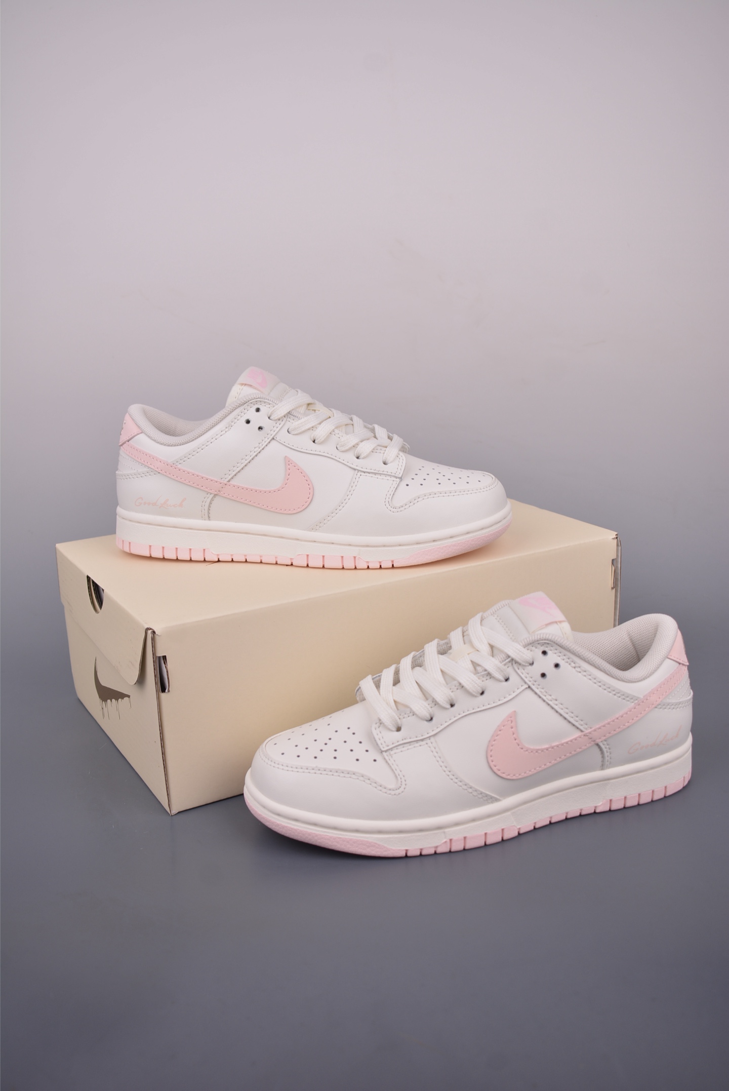 Nike SB Dunk Low Just Do It Premium Leather Sneakers WP0510 0682722 6 i1750541021710 3368 0 4