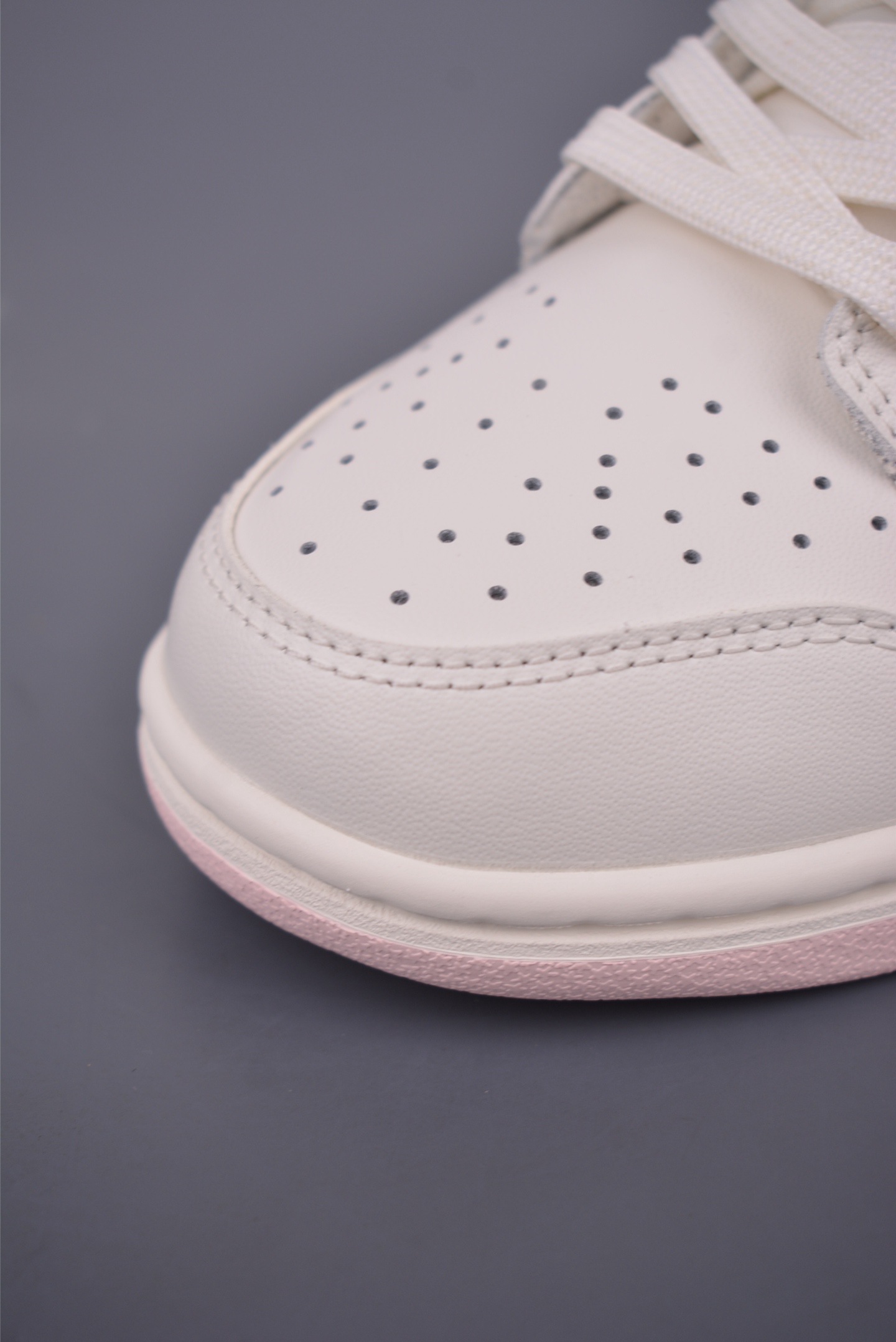 Nike SB Dunk Low Just Do It Premium Leather Sneakers WP0510 0682722 7 i1750541022883 3225 0 5