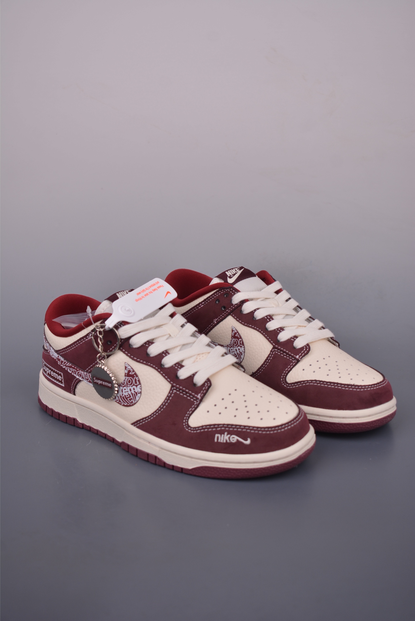 Nike SB Dunk Low Supreme Collab - Premium Quality & Exclusive Design 2 i1750541064946 929 0 0