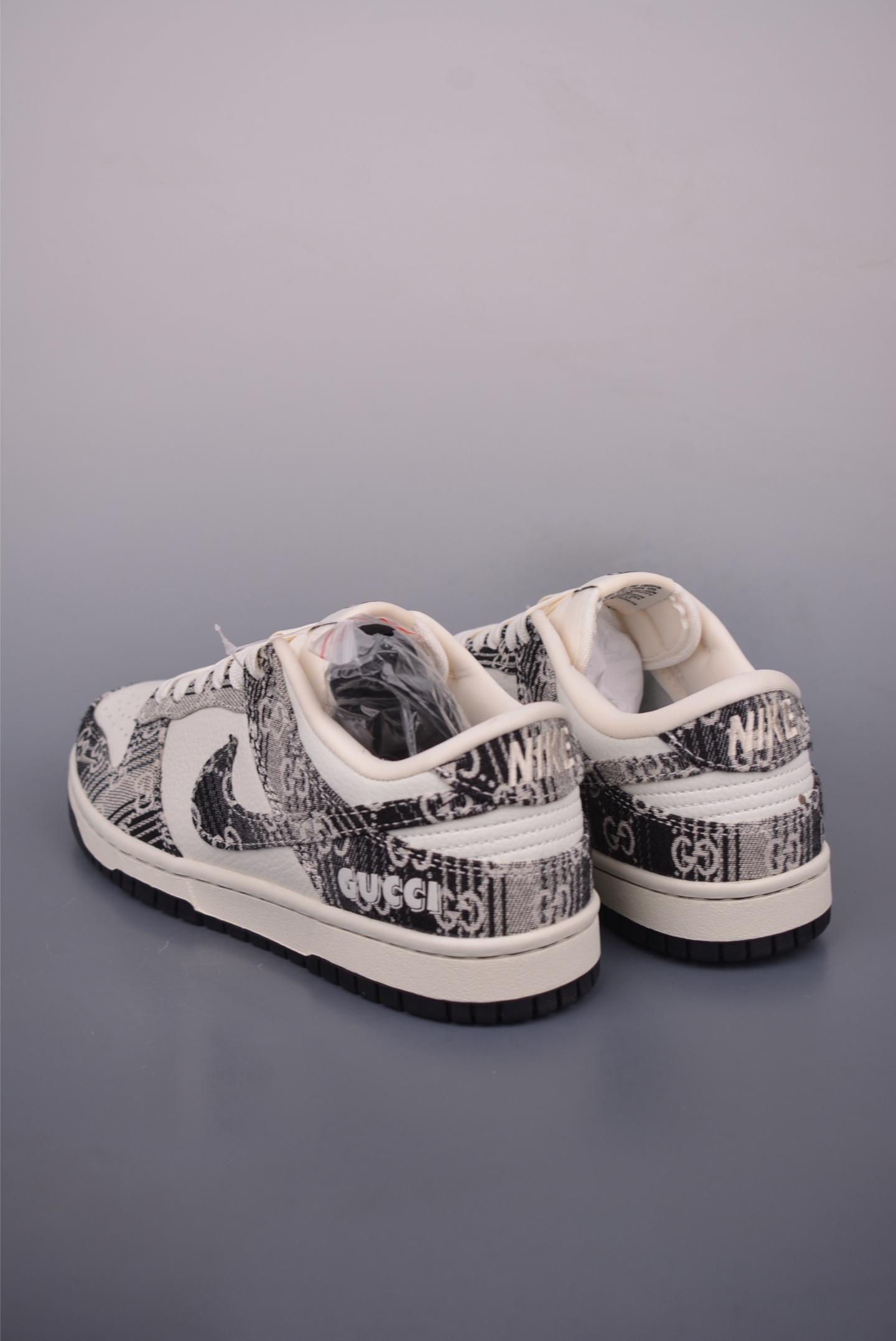 Nike SB Dunk Low Gucci Collaboration Premium Leather Sneakers - Limited Edition 3 i1750541163149 4902 0 1