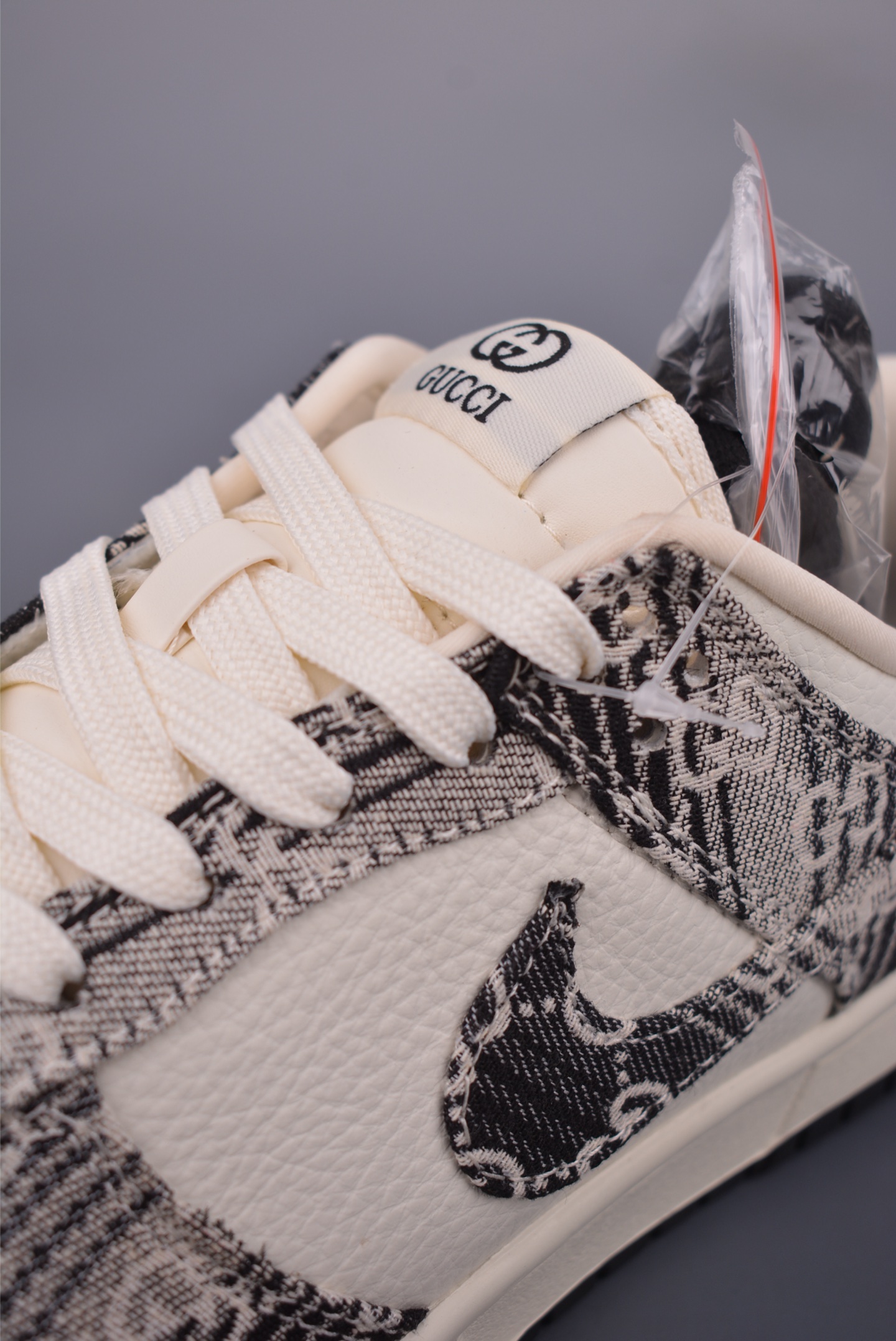 Nike SB Dunk Low Gucci Collaboration Premium Leather Sneakers - Limited Edition 8 i1750541164446 9803 0 6