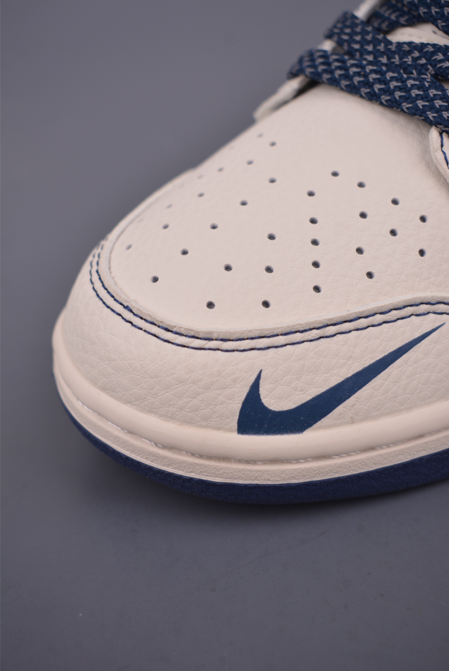Nike SB Dunk Low Supreme Collab Premium Leather Sneakers - Various Sizes 6 i1750541950745 8610 0 5