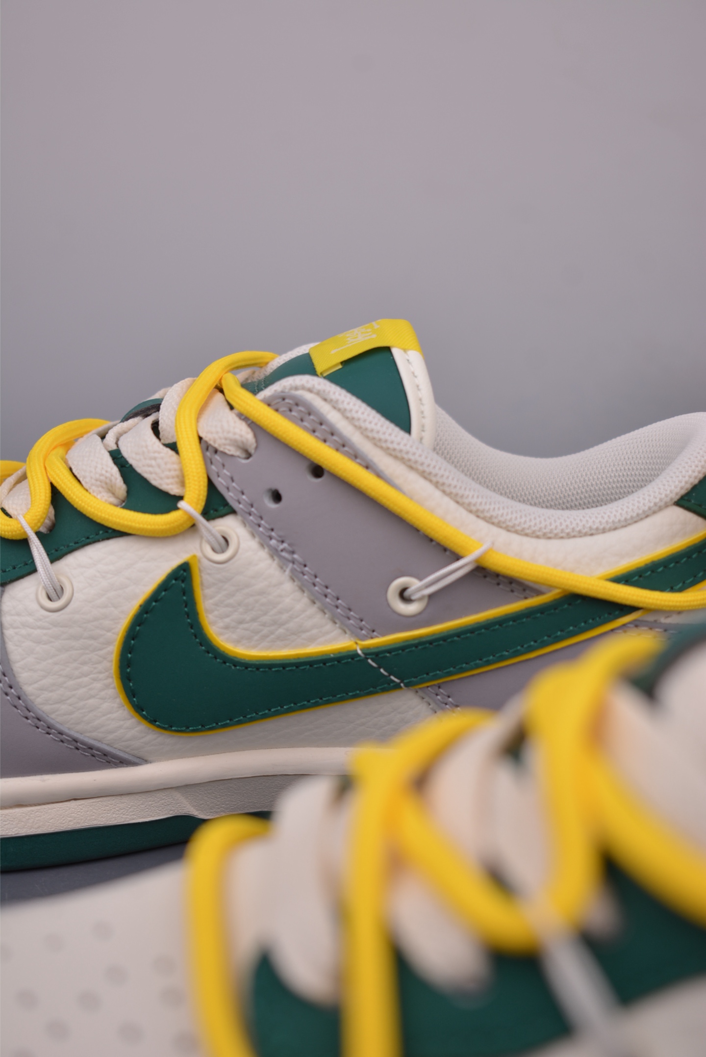 Nike SB Dunk Low 斯图西联名 解构抽绳鞋带 FX1588-402-莆田鞋,莆田鞋货源,高仿鞋,高仿鞋货源,安福档口,莆田高仿鞋,莆田鞋批发,高仿鞋批发,莆田高仿运动鞋,高仿运动鞋,莆田运动鞋 Nike SB Dunk Low 斯图西联名 解构抽绳鞋带 FX1588-402