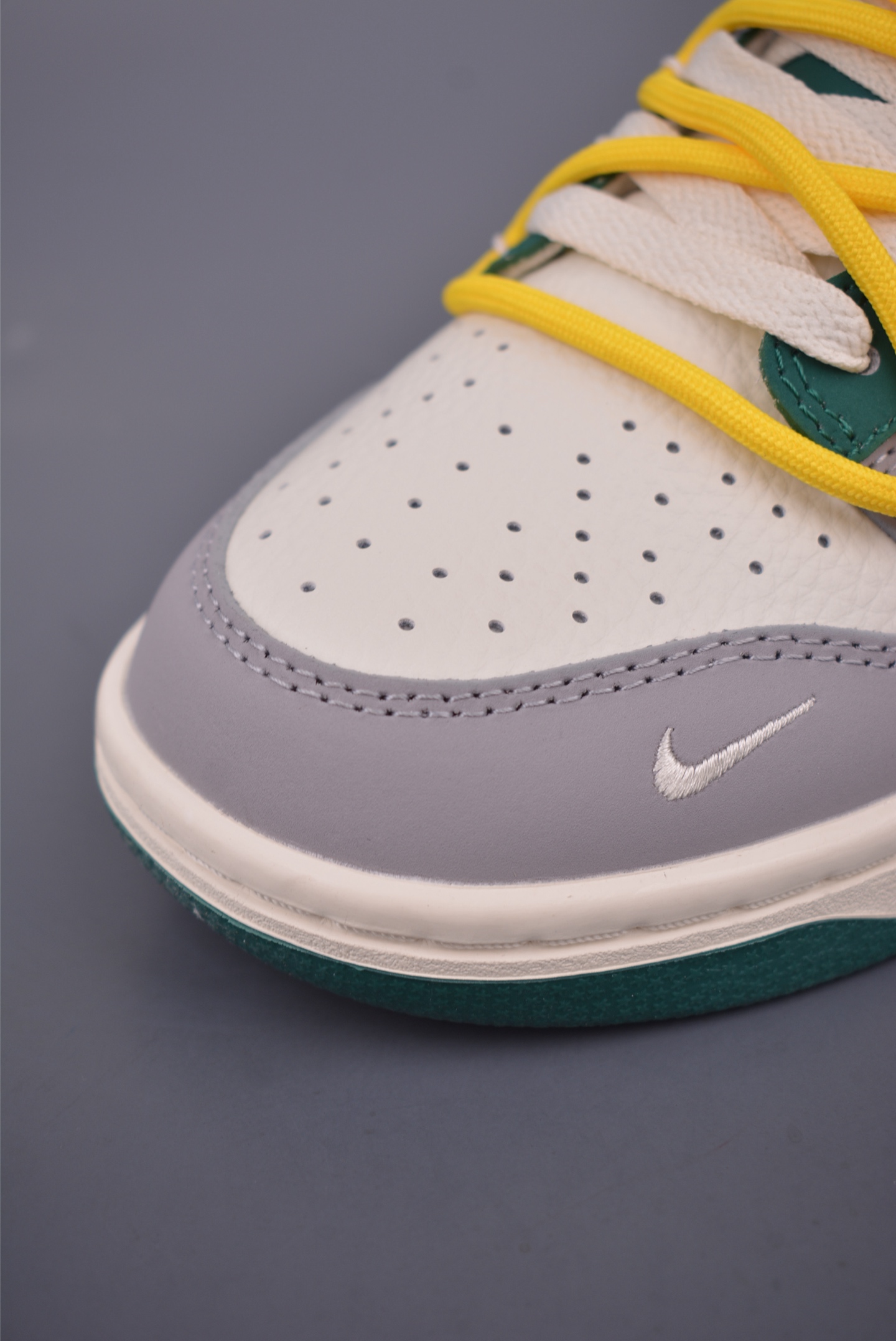 Nike SB Dunk Low 斯图西联名 解构抽绳鞋带 FX1588-402-莆田鞋,莆田鞋货源,高仿鞋,高仿鞋货源,安福档口,莆田高仿鞋,莆田鞋批发,高仿鞋批发,莆田高仿运动鞋,高仿运动鞋,莆田运动鞋 Nike SB Dunk Low 斯图西联名 解构抽绳鞋带 FX1588-402