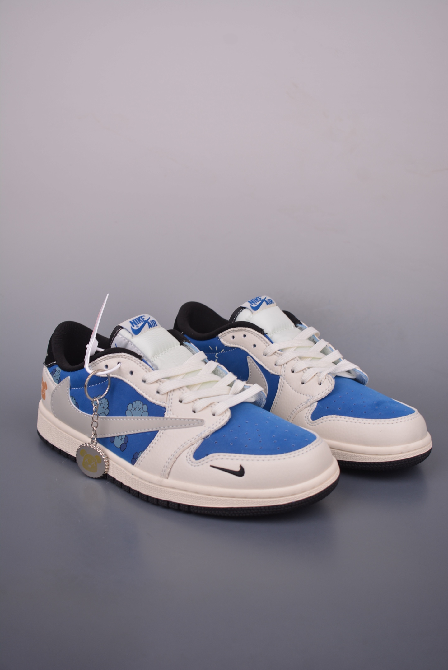 Fragment Design x Travis Scott x Air Jordan 1 Low Sneakers 1 i1750542082607 4687 0 0