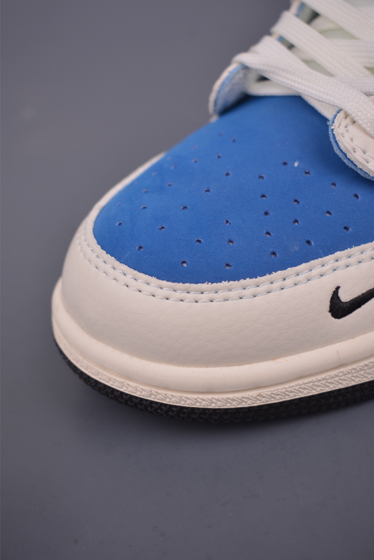 Fragment Design x Travis Scott x Air Jordan 1 Low Sneakers 6 i1750542083868 797 0 5