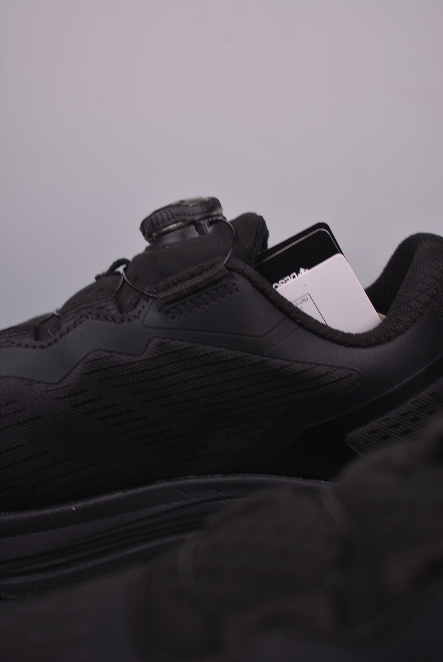 360 DESCENTE迪桑特 LEVITATE 3广东纯原版本 时尚休闲运动覆盖防水男子越野跑鞋 D2331RRN31-Chinese UA Cheap High Quatity Brand Clothes Bags handbags Sneakers wholesale wholesaler seller from China Factory suppliers Fashion Clothing Shoes best Quality Beautiful Price 360 DESCENTE迪桑特 LEVITATE 3广东纯原版本 时尚休闲运动覆盖防水男子越野跑鞋 D2331RRN31