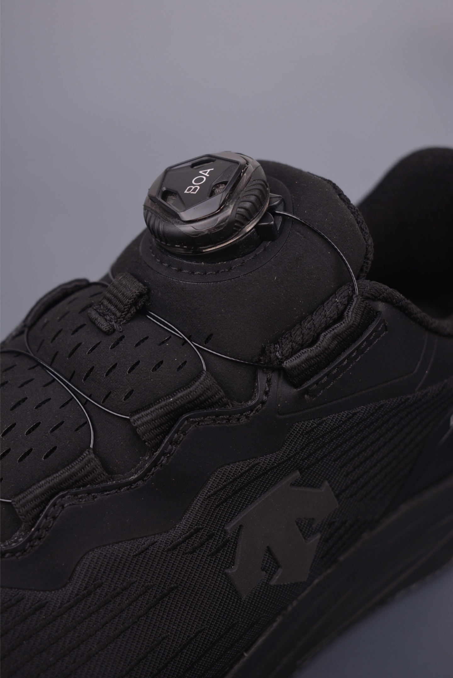 360 DESCENTE迪桑特 LEVITATE 3广东纯原版本 时尚休闲运动覆盖防水男子越野跑鞋 D2331RRN31-Chinese UA Cheap High Quatity Brand Clothes Bags handbags Sneakers wholesale wholesaler seller from China Factory suppliers Fashion Clothing Shoes best Quality Beautiful Price 360 DESCENTE迪桑特 LEVITATE 3广东纯原版本 时尚休闲运动覆盖防水男子越野跑鞋 D2331RRN31