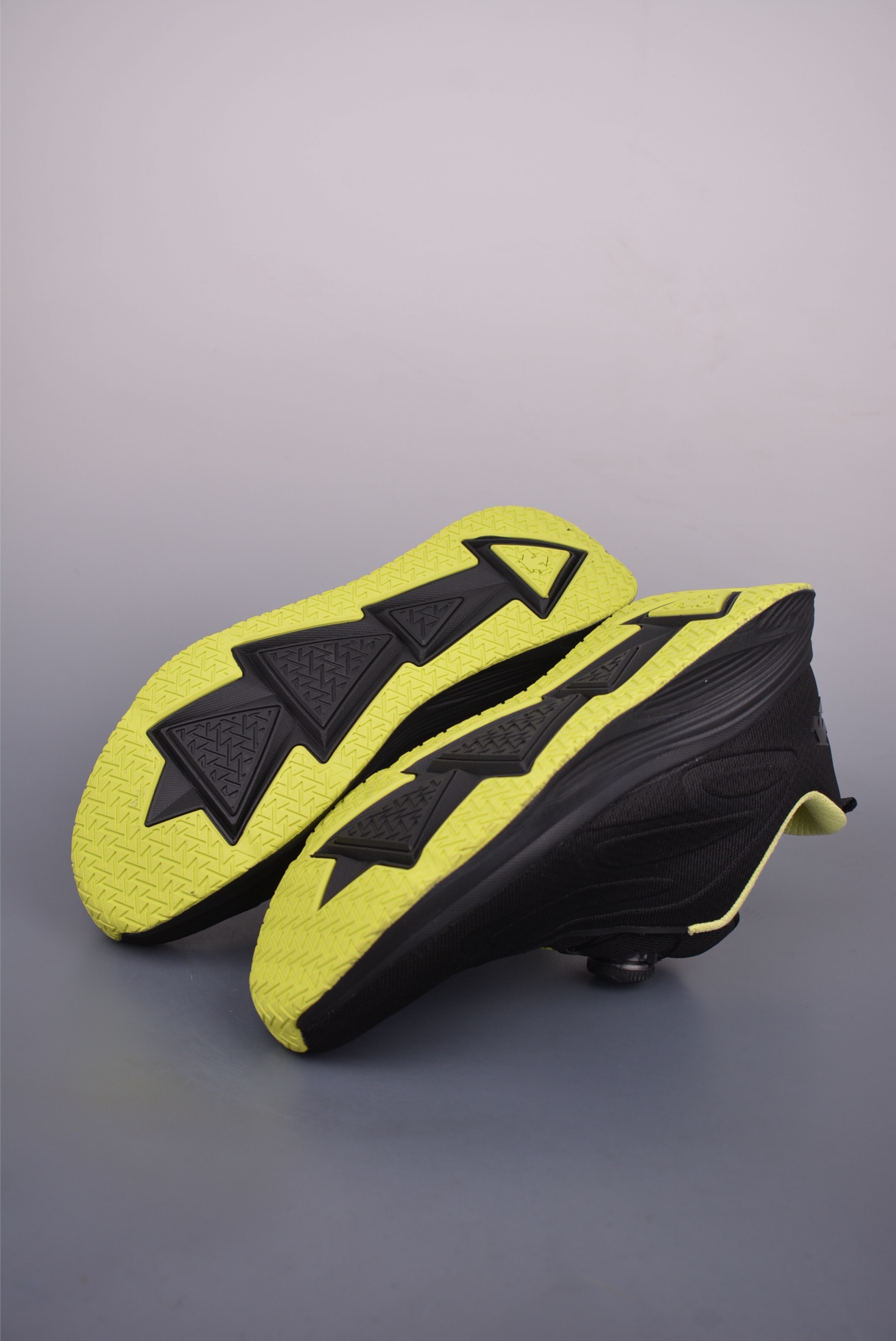 360 DESCENTE迪桑特 DUAITE KNIT广东纯原版本 时尚休闲运动覆盖防水男子越野跑鞋 D3331LSN27