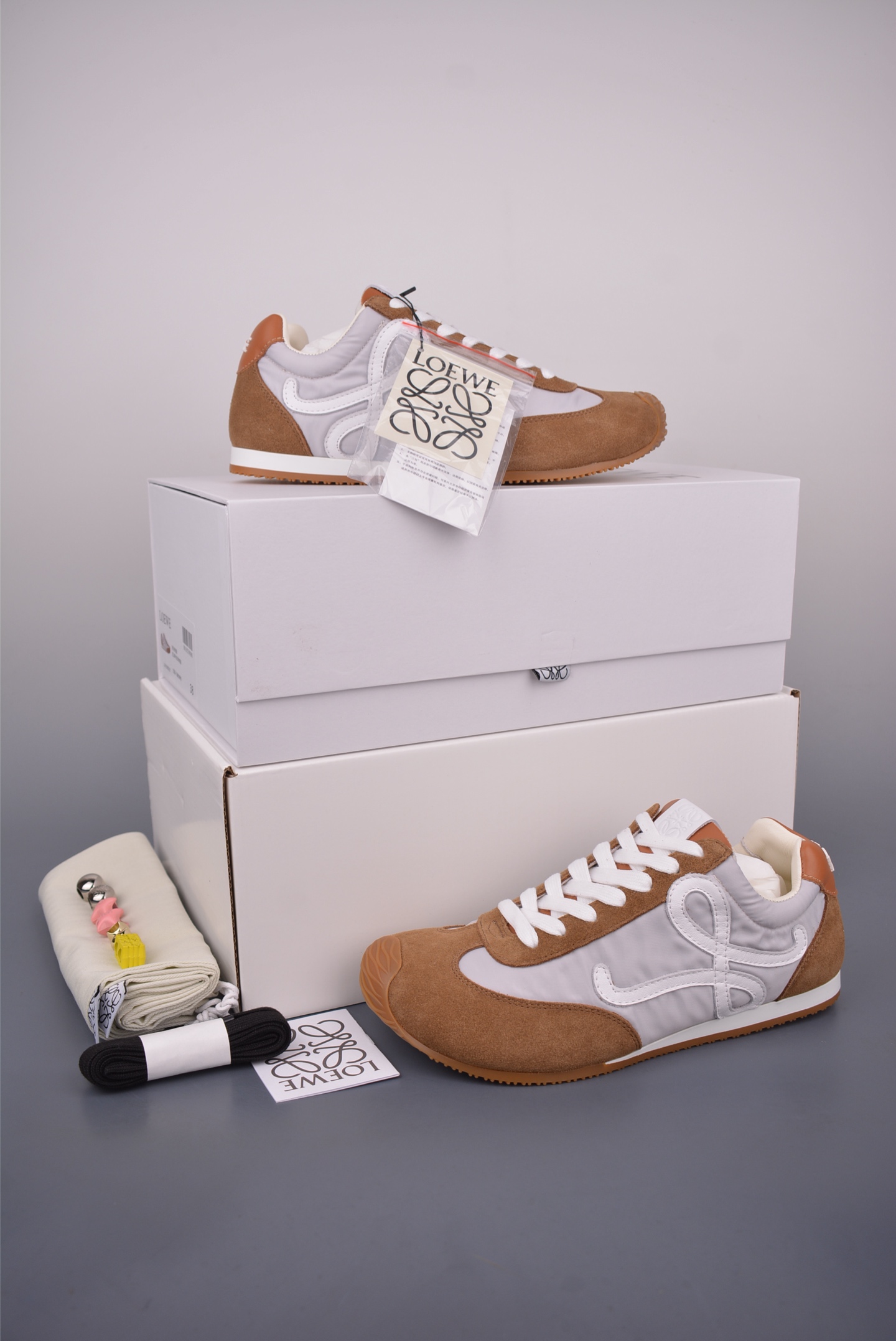 Loewe Ballet Runner Sneakers - Retro Style, Comfortable and Chic 5 i1750545395524 2104 0 4