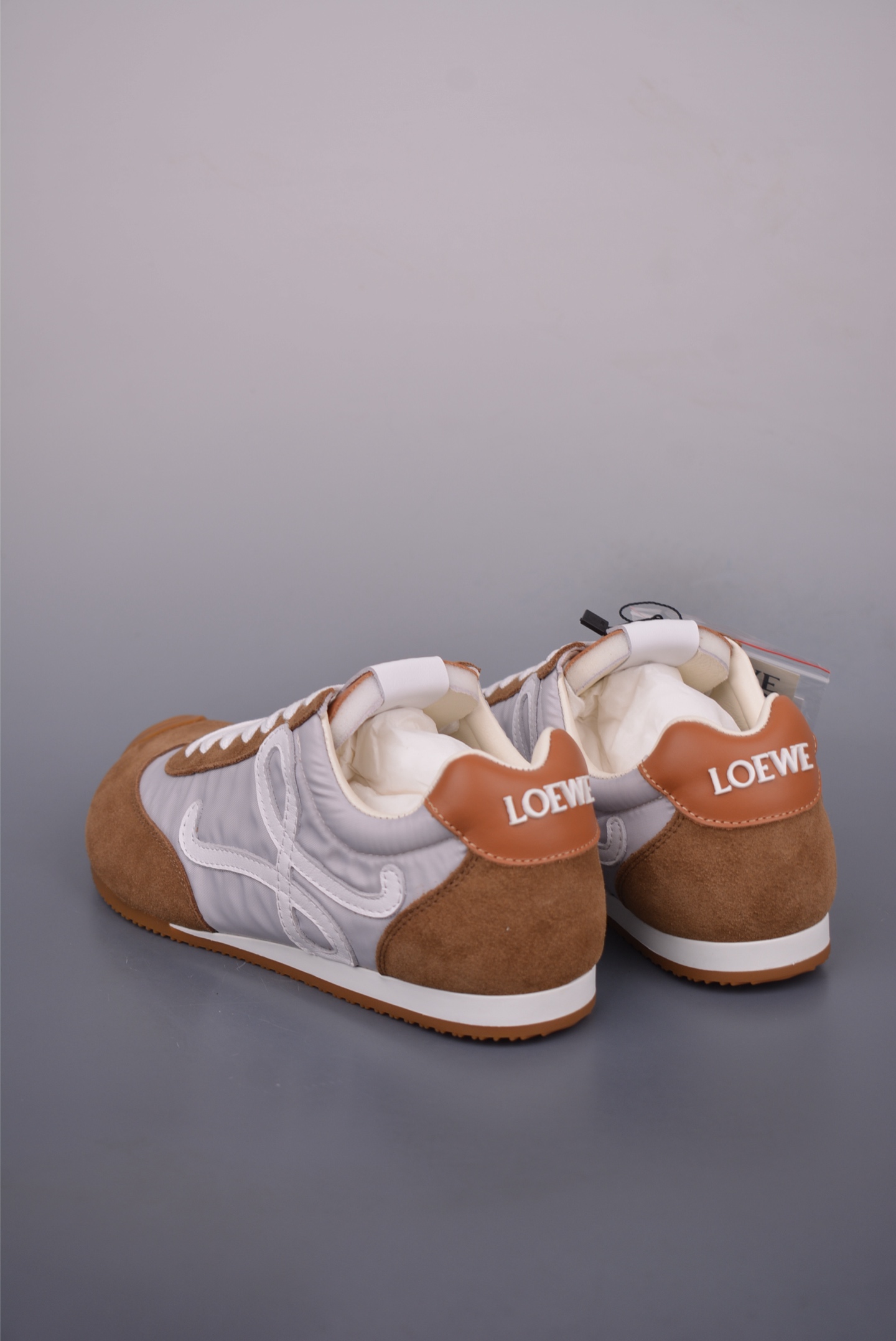 Loewe Ballet Runner Sneakers - Retro Style, Comfortable and Chic 2 i1750545396581 5490 0 1