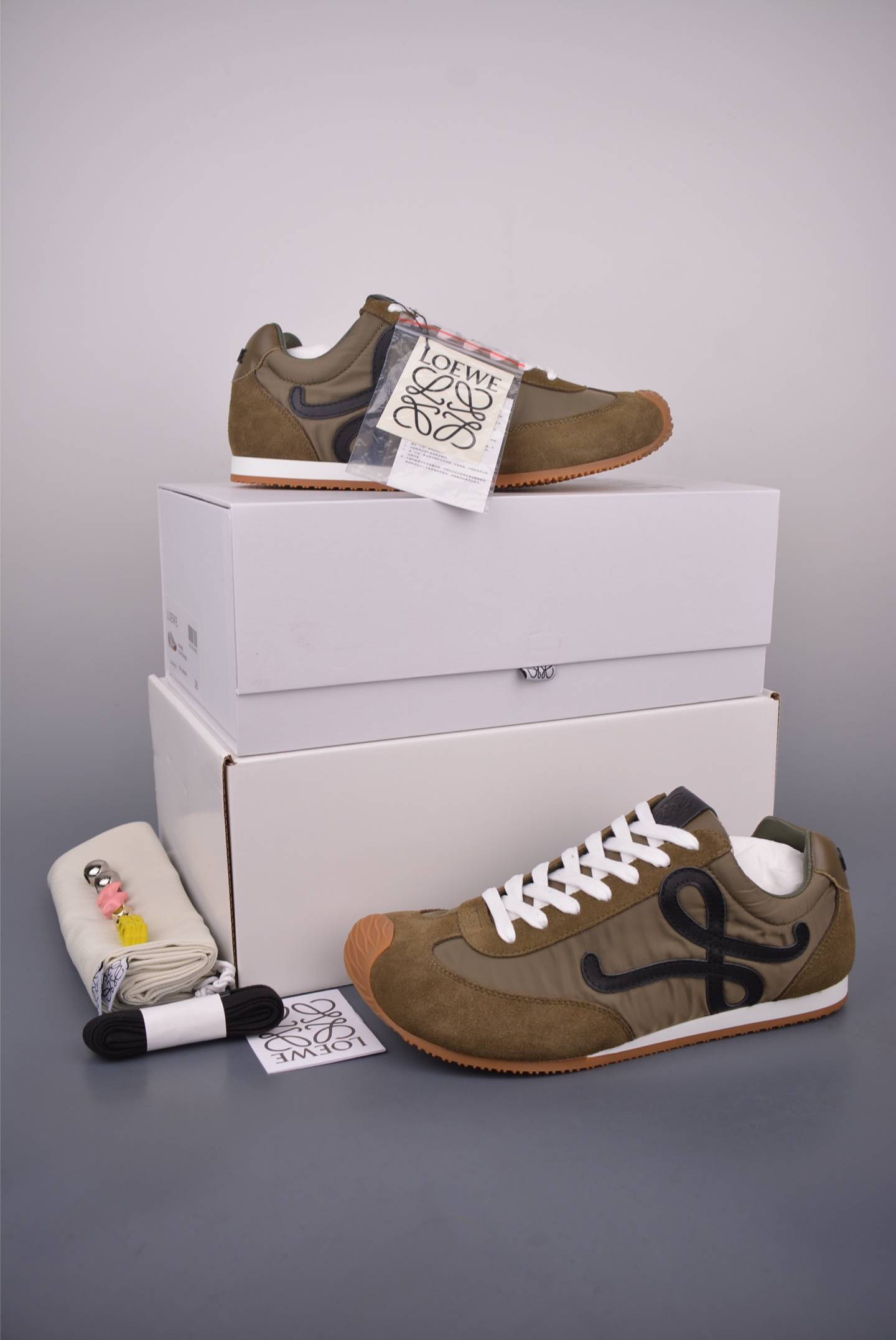 Loewe Ballet Runner Sneakers, Retro Style, Comfortable and Lightweight Shoes 5 i1750545424066 534 0 4