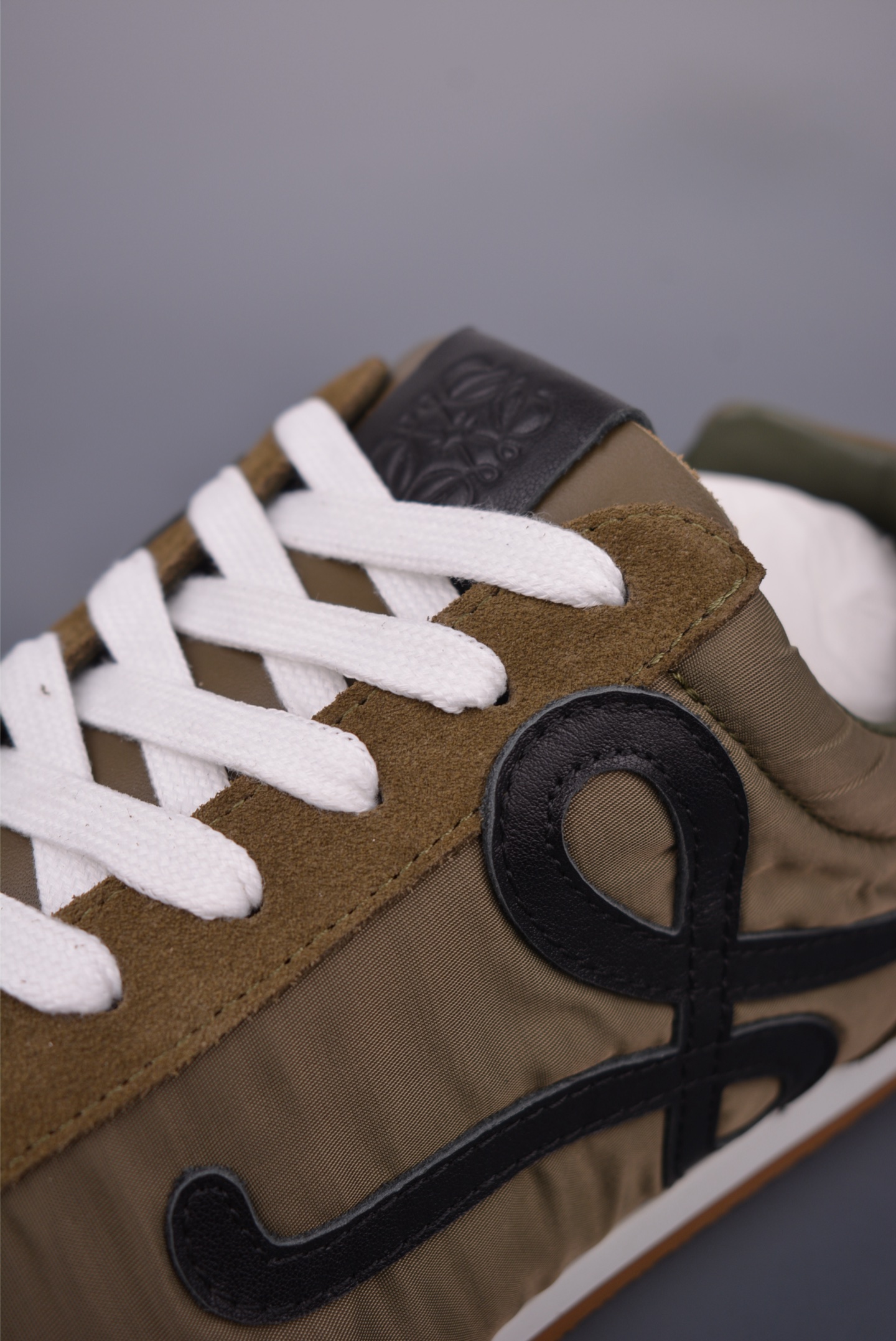 Loewe Ballet Runner Sneakers, Retro Style, Comfortable and Lightweight Shoes 7 i1750545425538 1222 0 6