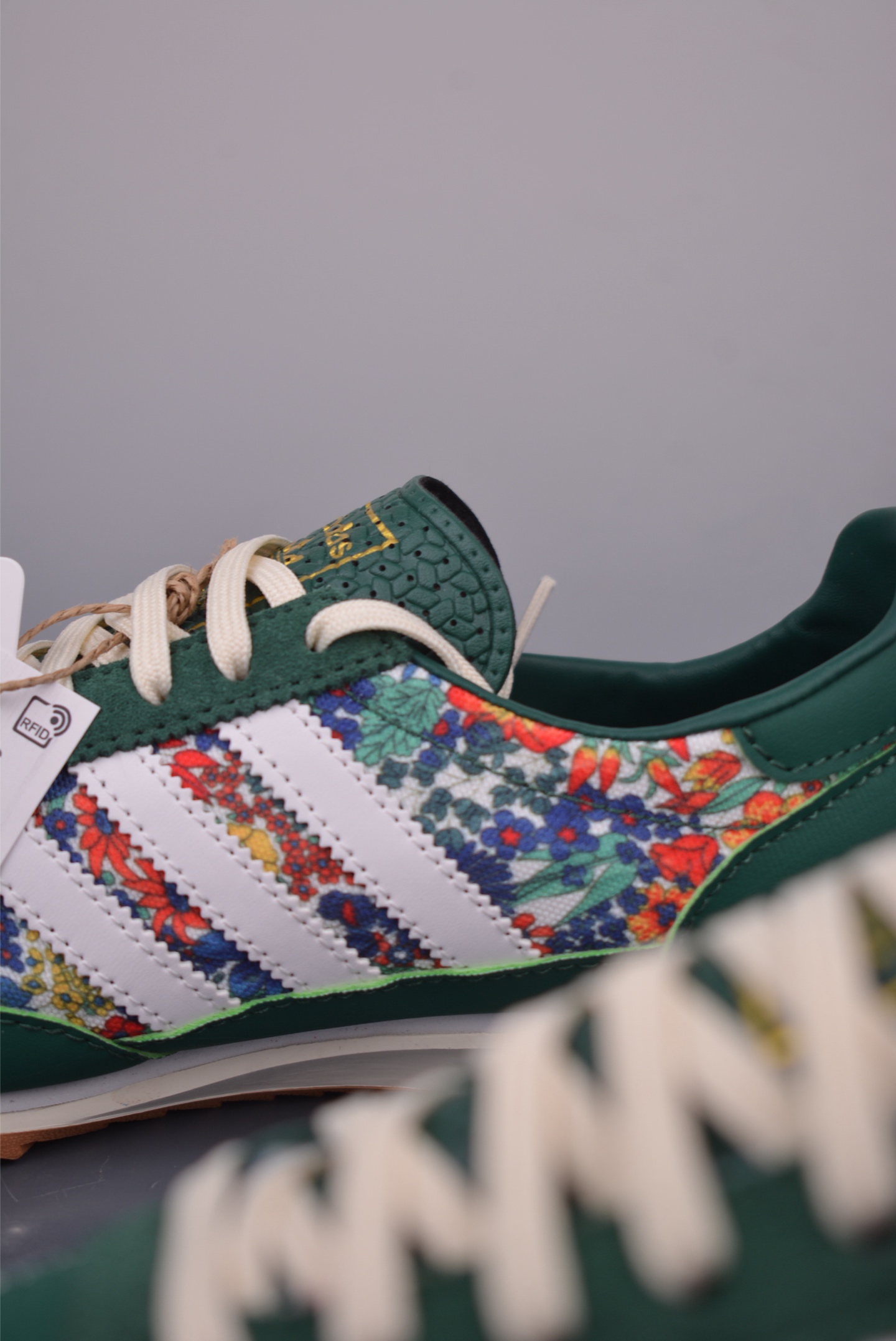 170 adidas originals SL 72RS 超轻便透气复古慢跑鞋 1183C263