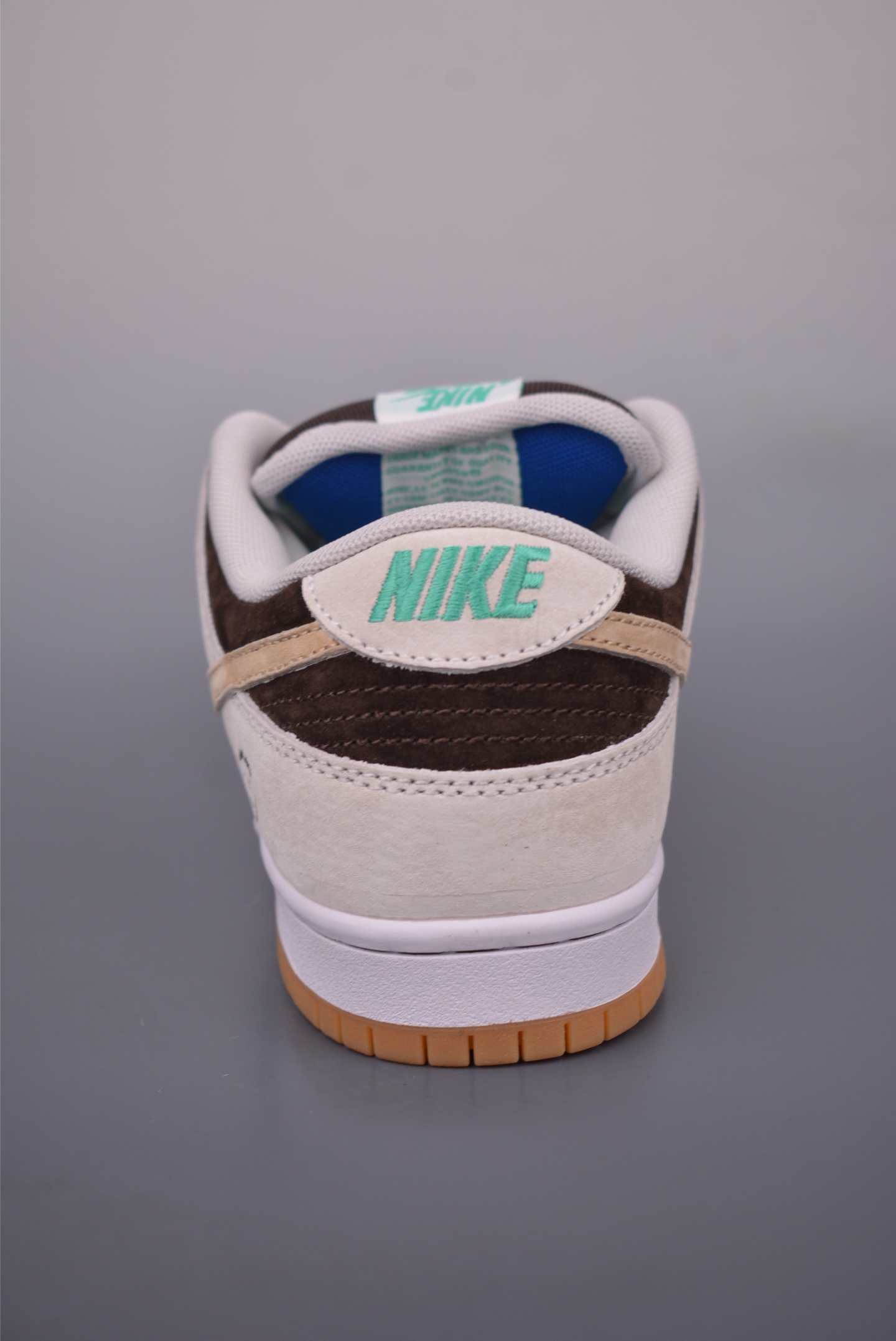 220 Nike SB Dunk Low 冰咖男孩 HF3704-001