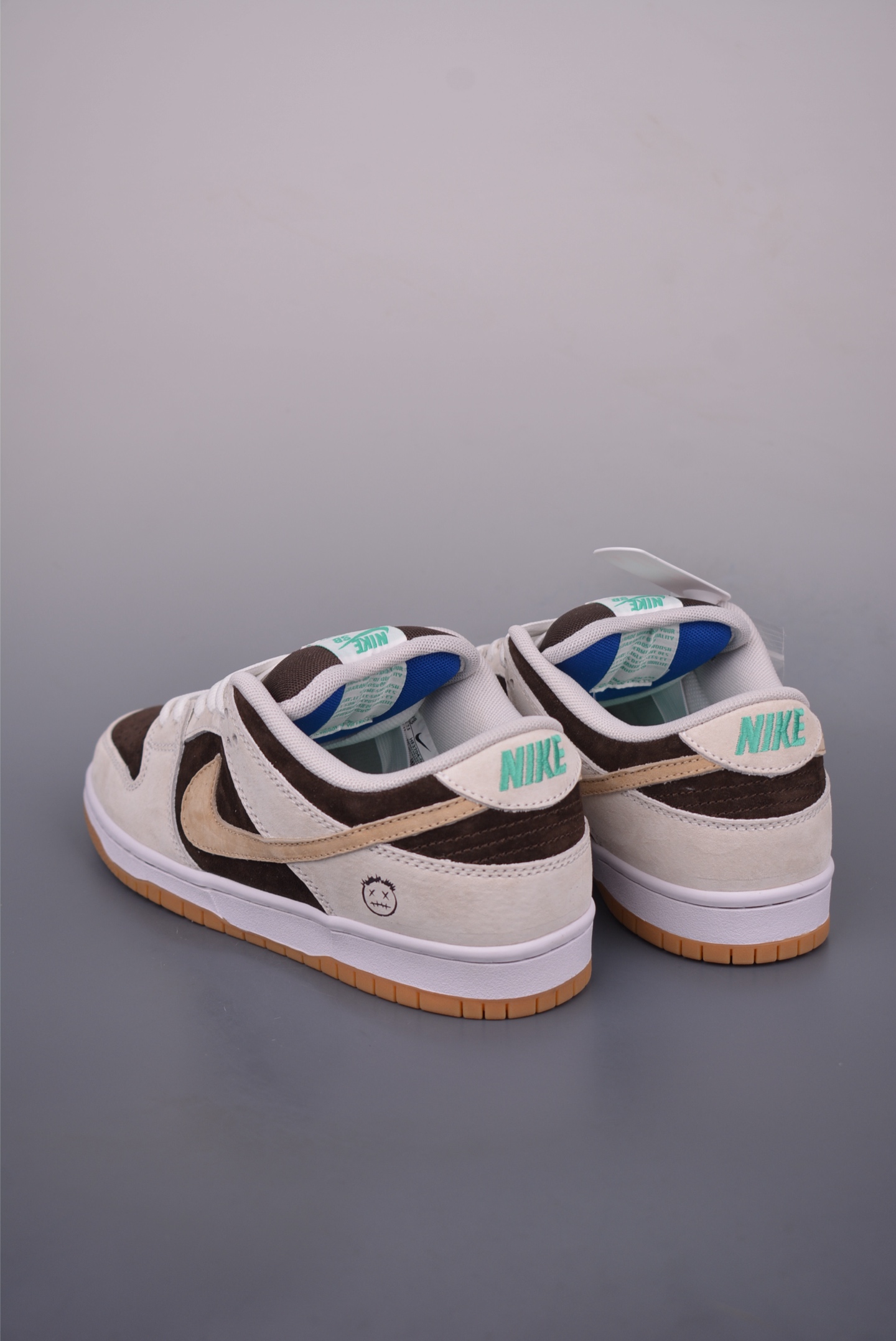 220 Nike SB Dunk Low 冰咖男孩 HF3704-001