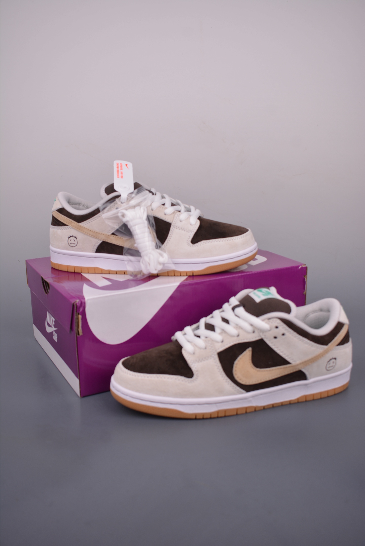 220 Nike SB Dunk Low 冰咖男孩 HF3704-001