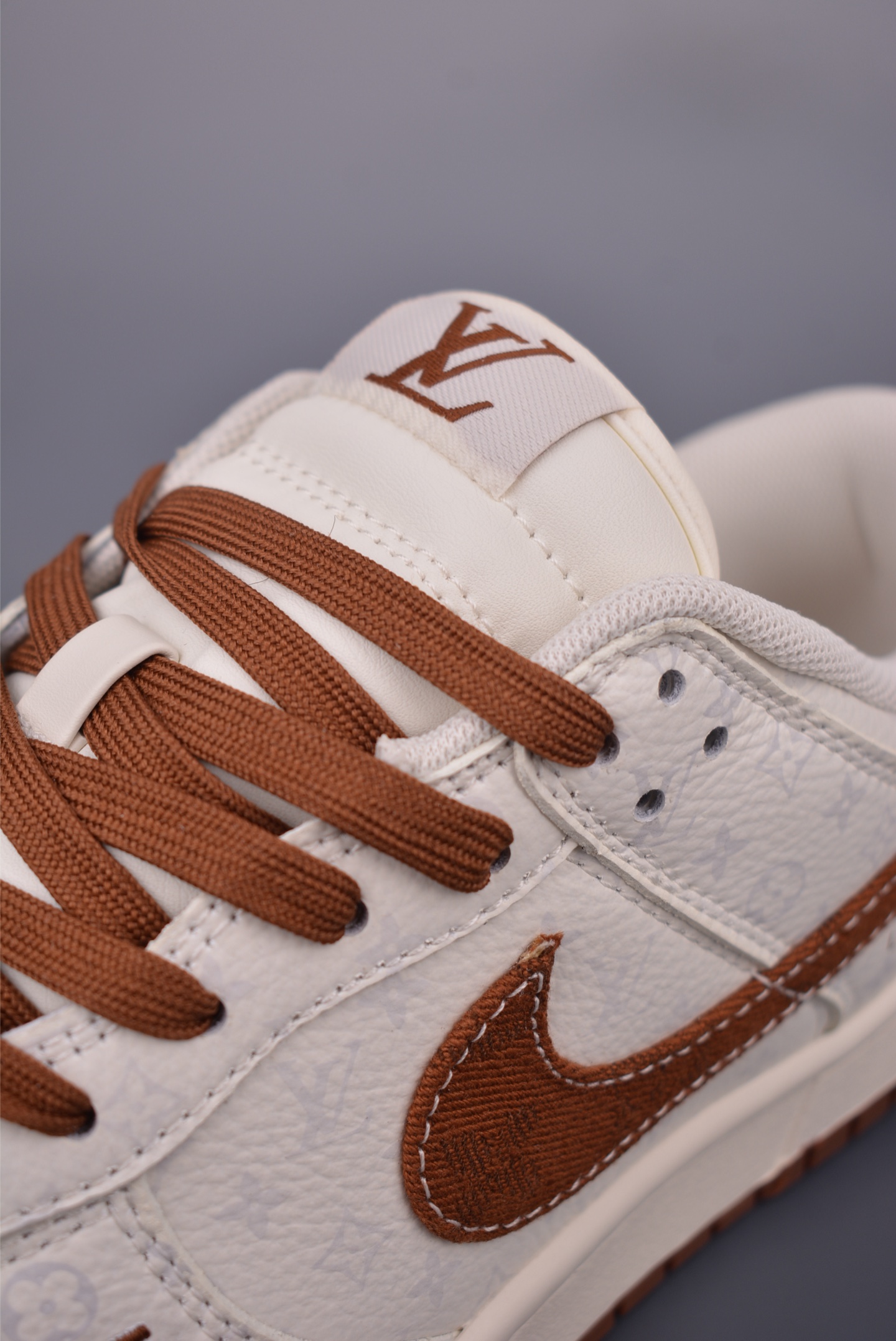 280 Nike SB Dunk Low LV联名 SC9772-806