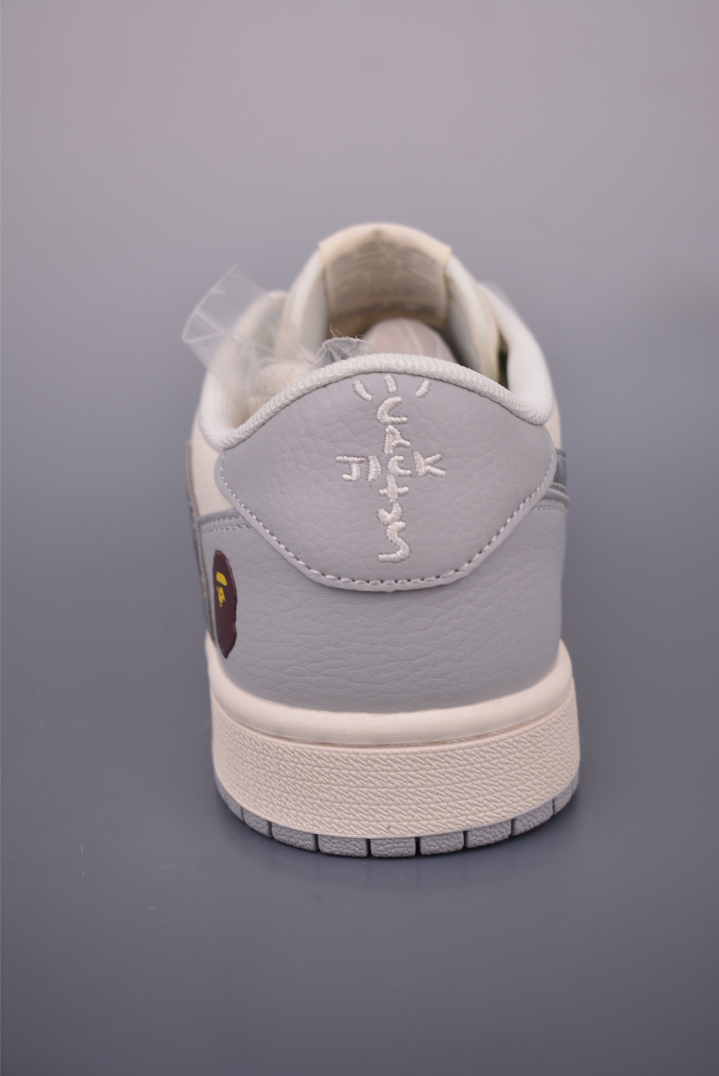 260 Fragment x Travis Scott x 猿人头 Air Jordan 1 Low 三方联名倒钩 HS8068-021