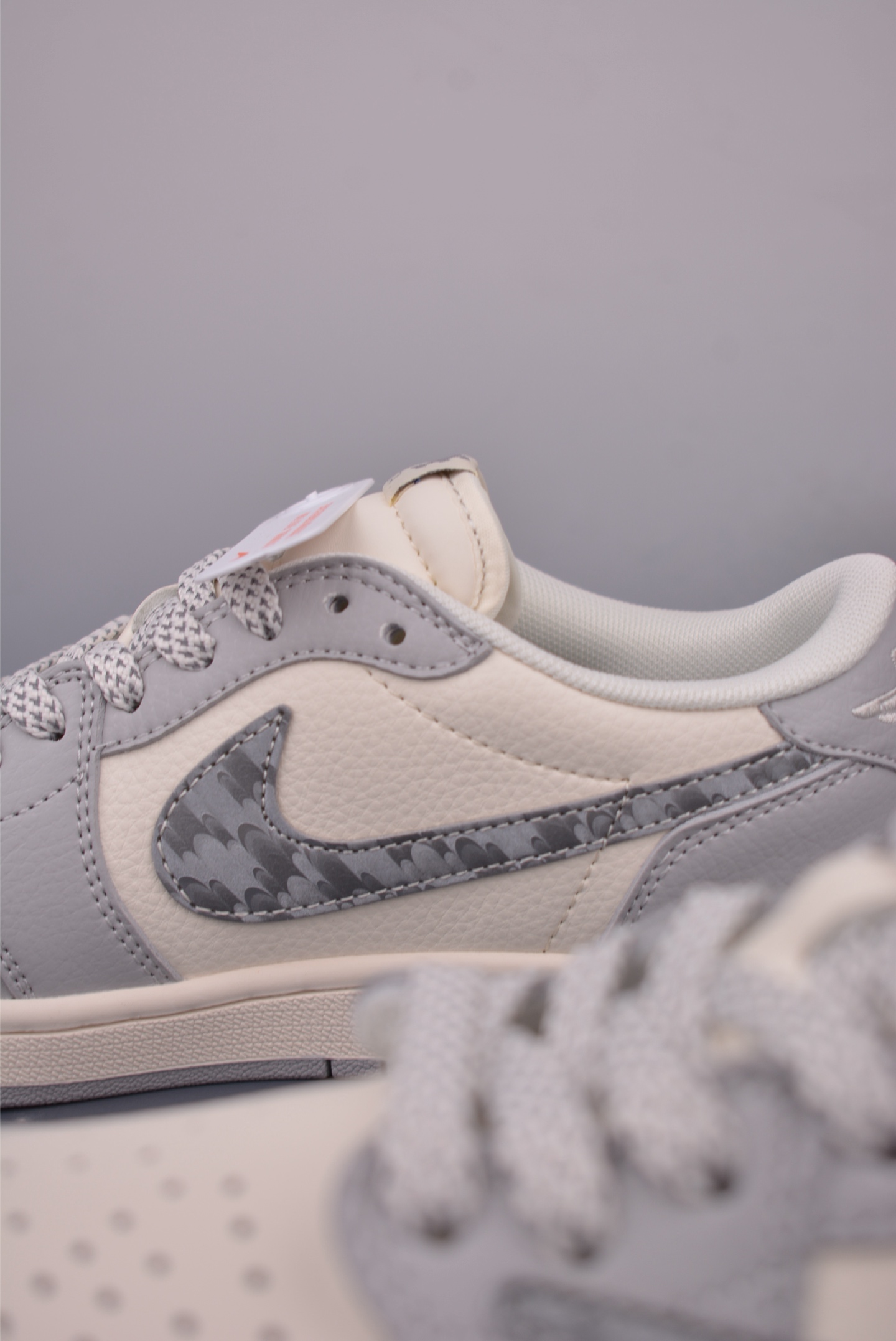 260 Fragment x Travis Scott x 猿人头 Air Jordan 1 Low 三方联名倒钩 HS8068-021