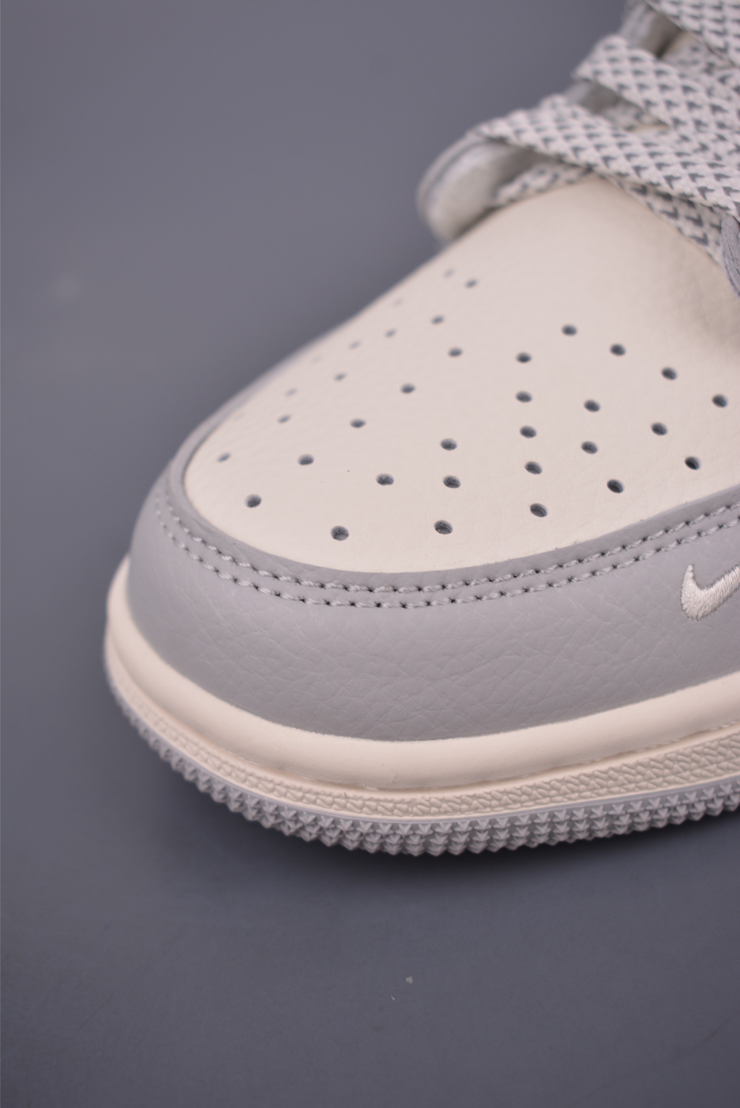 260 Fragment x Travis Scott x 猿人头 Air Jordan 1 Low 三方联名倒钩 HS8068-021