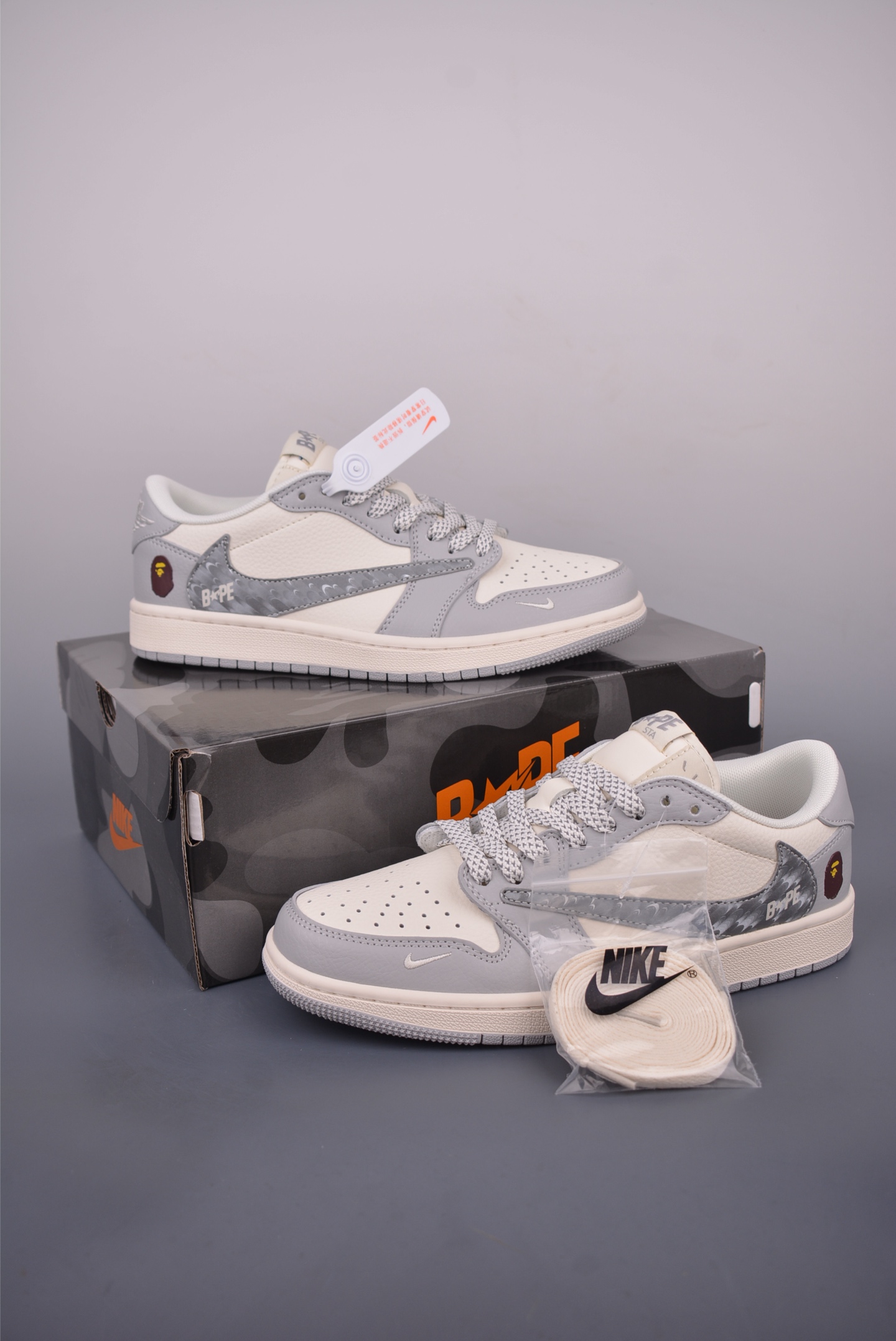 260 Fragment x Travis Scott x 猿人头 Air Jordan 1 Low 三方联名倒钩 HS8068-021