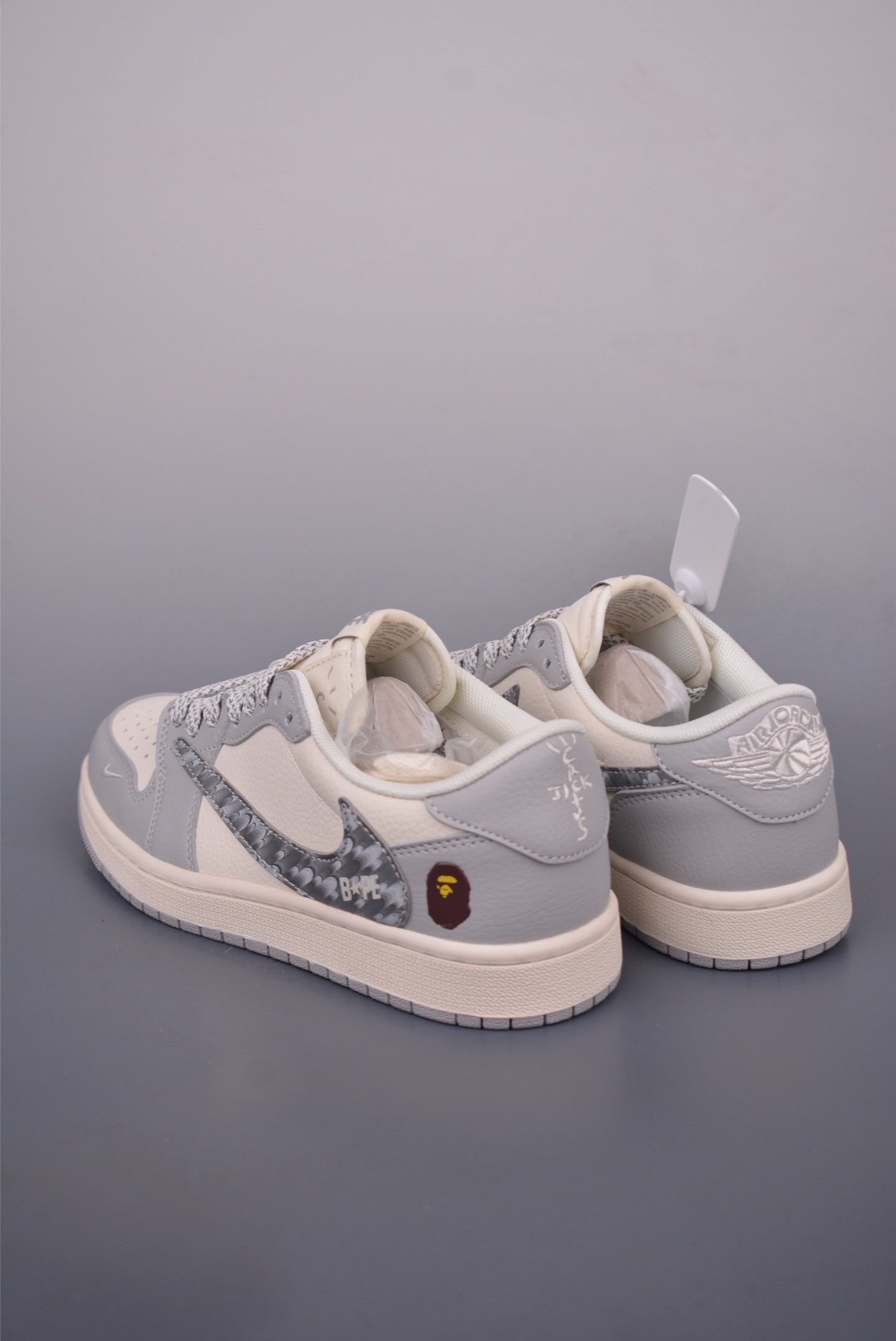 260 Fragment x Travis Scott x 猿人头 Air Jordan 1 Low 三方联名倒钩 HS8068-021