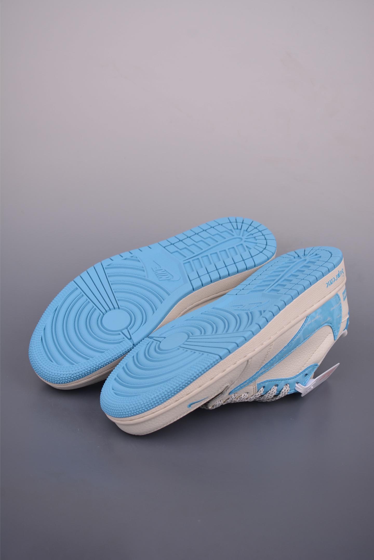 260 Fragment x Travis Scott x Supreme Air Jordan 1 Low 三方联名倒钩 HS8068-024