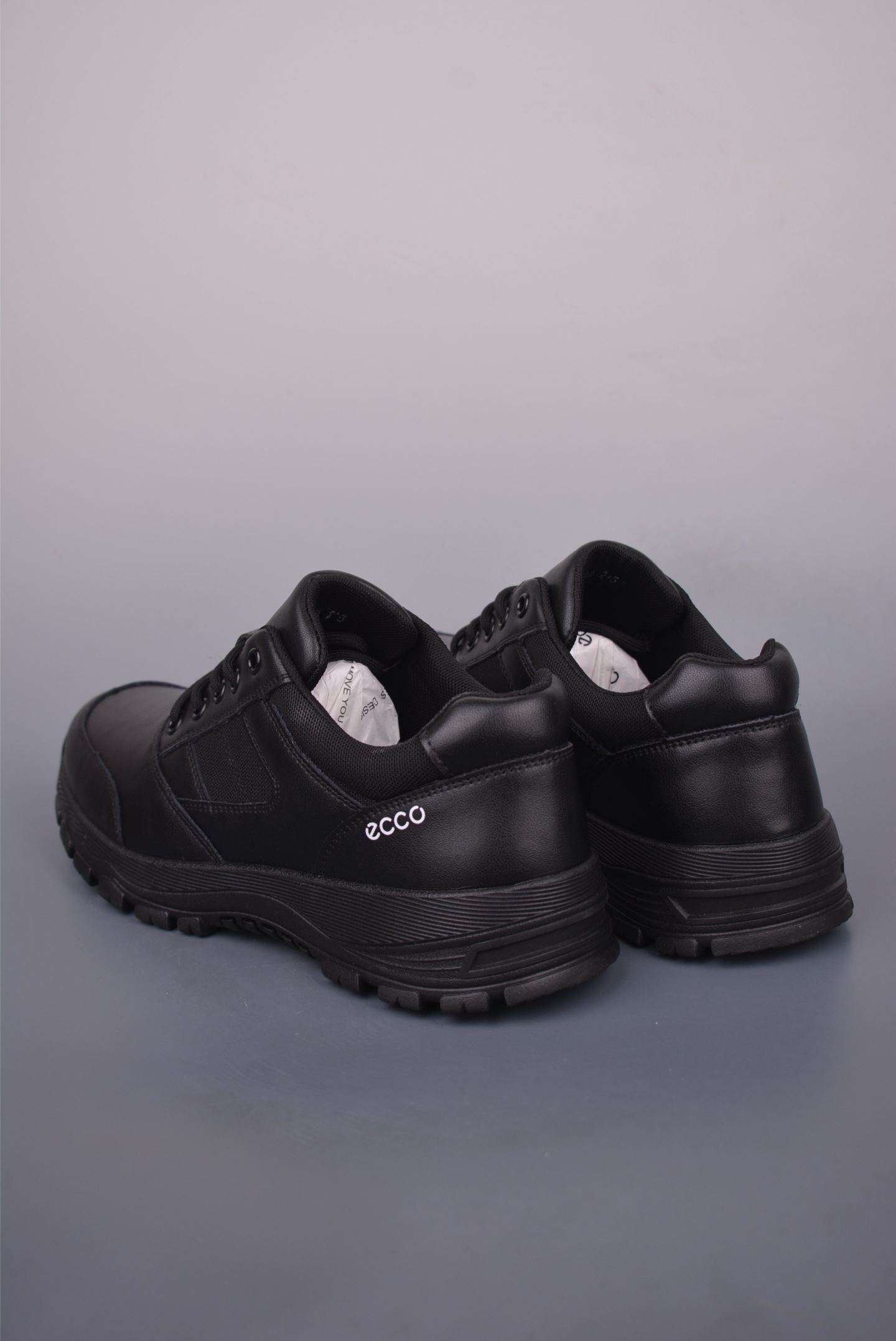 280 Ecco爱步男鞋2025年新款 拼接板鞋拼色 889988