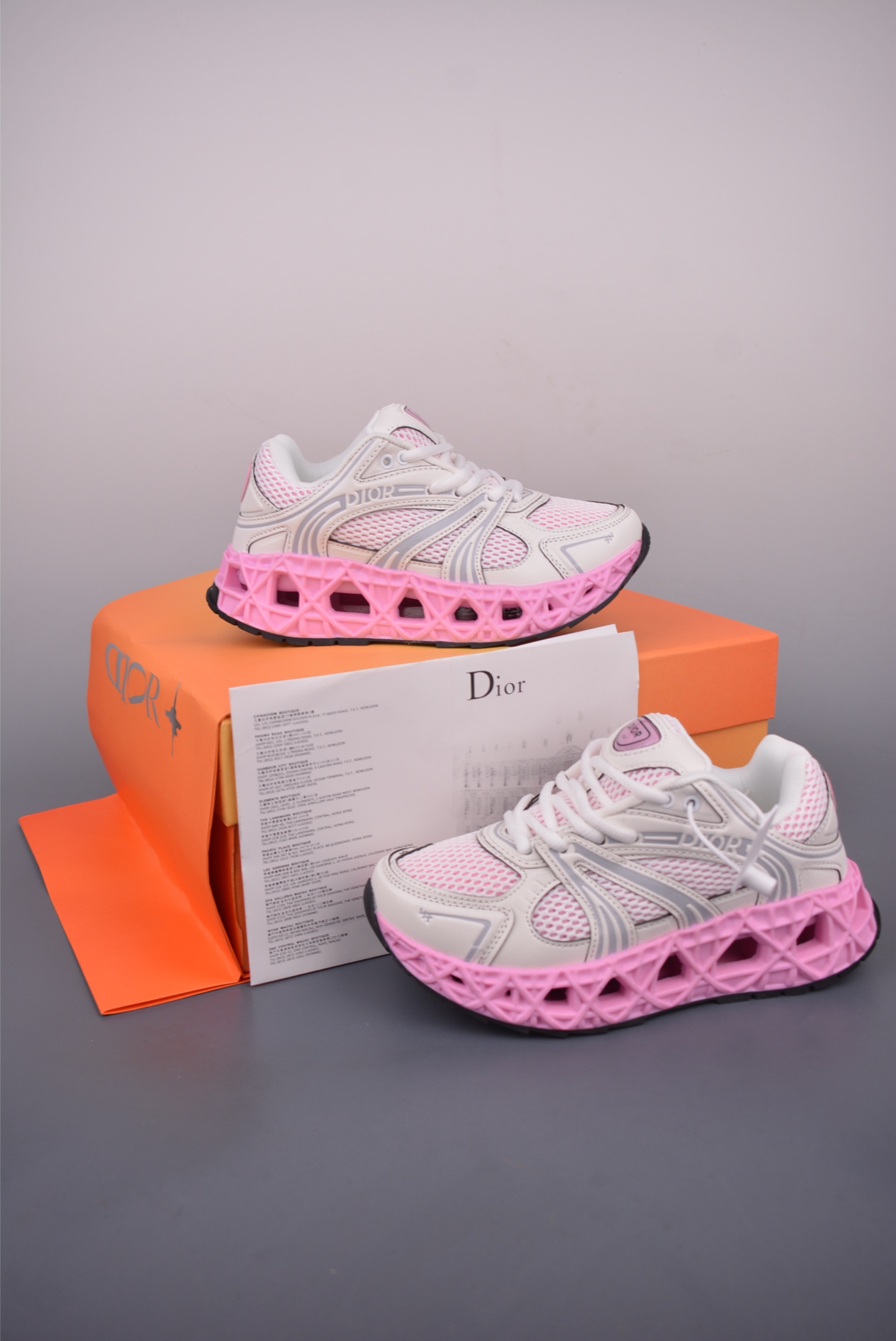 Dior B35 NXT Sneakers: 3D-Printed Sole, Mesh Upper, and Retro Design 6 i1750629059390 2134 0 4