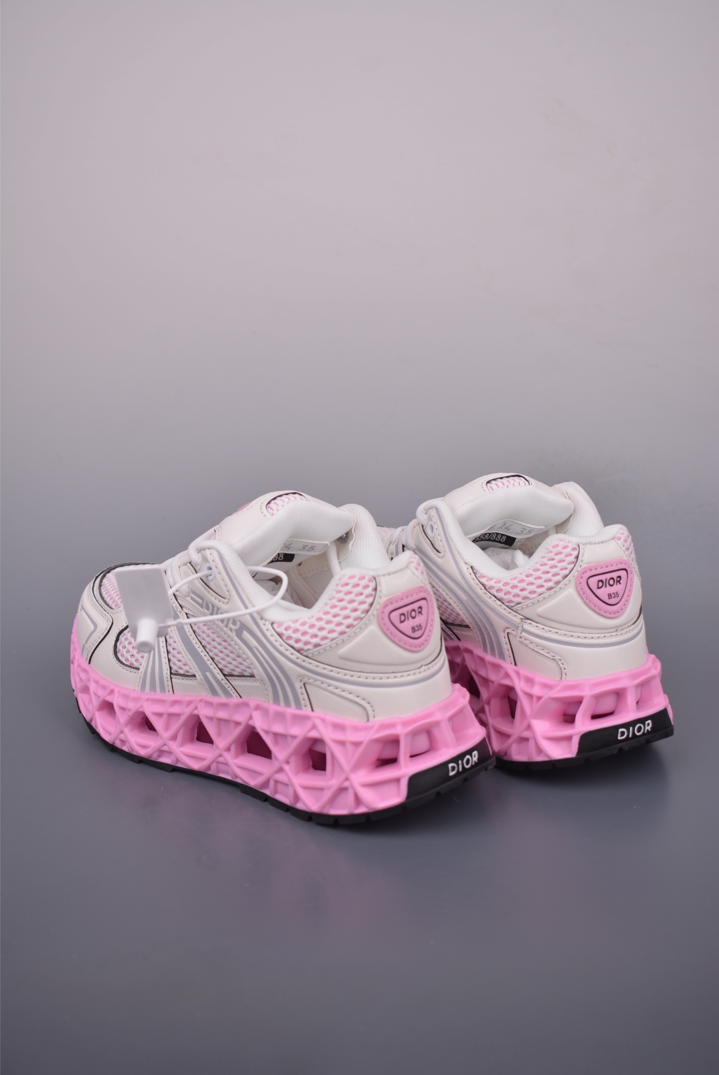 Dior B35 NXT Sneakers: 3D-Printed Sole, Mesh Upper, and Retro Design 3 i1750629059398 5387 0 1