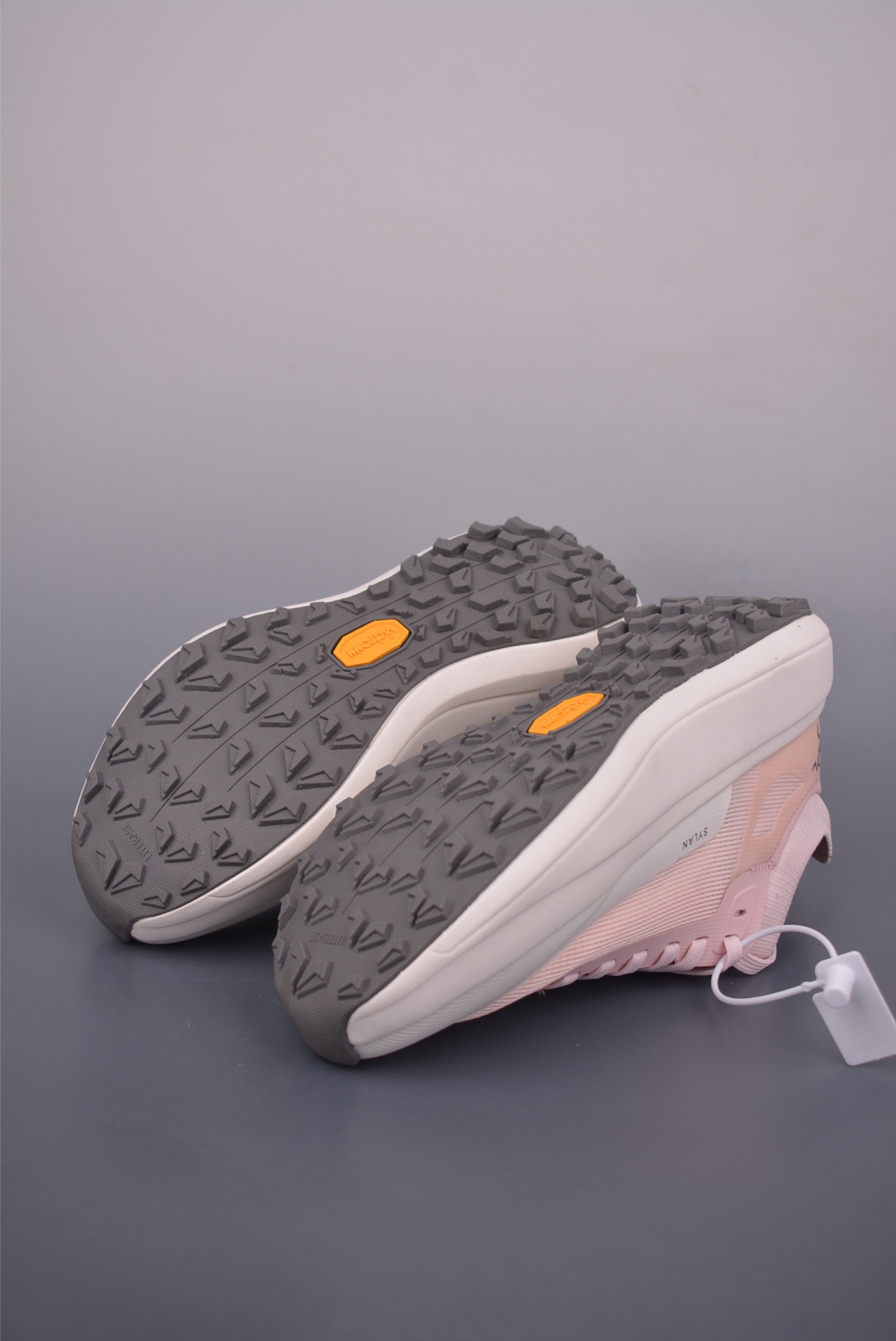 Arc'teryx Aerios GTX Women's Trail Running Shoes - Breathable & Durable 4 i1750629420780 8994 0 2