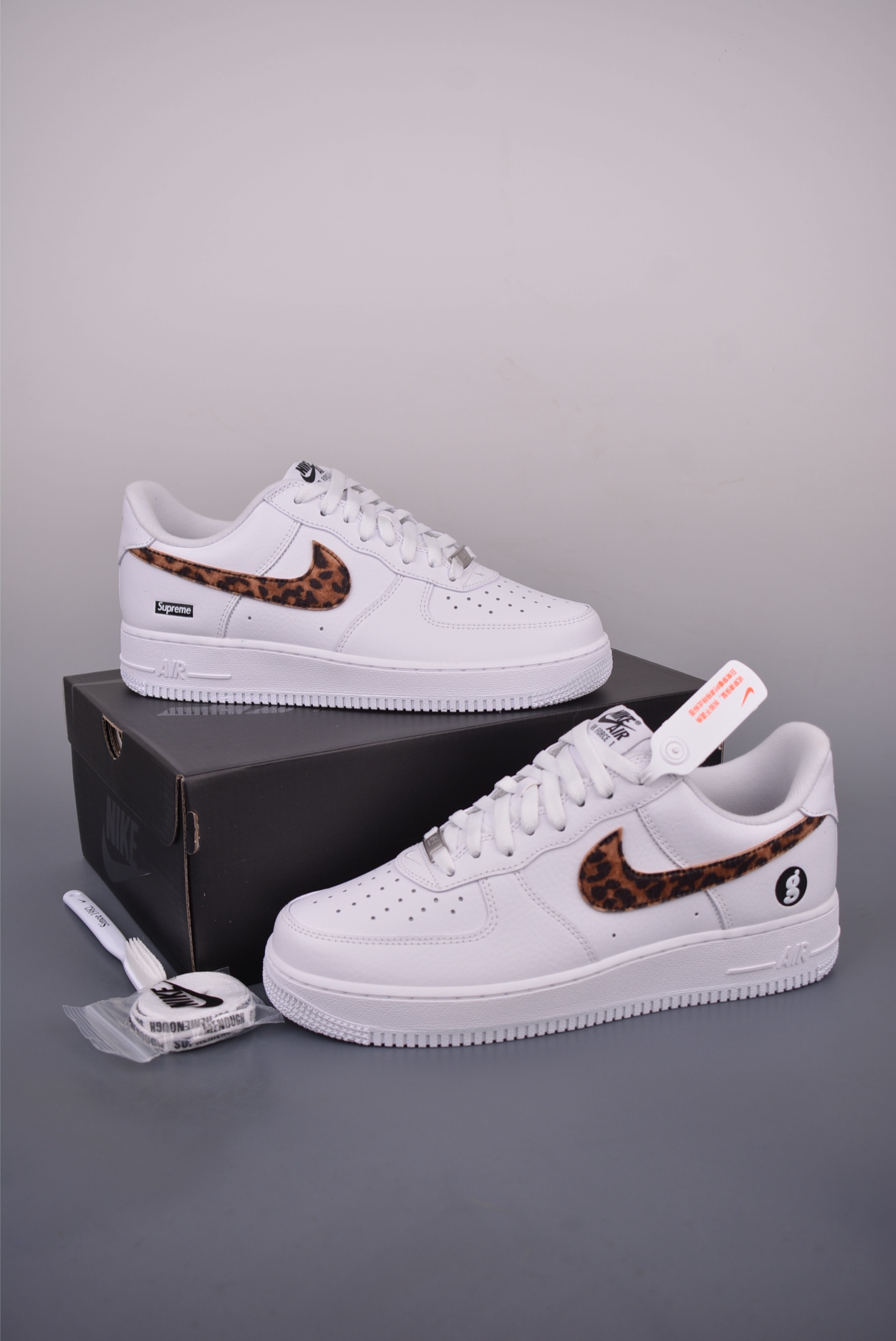Nike Air Force 1 Low Supreme Collab - Premium Quality, Iconic Style 5 i1750716277630 5591 0 4
