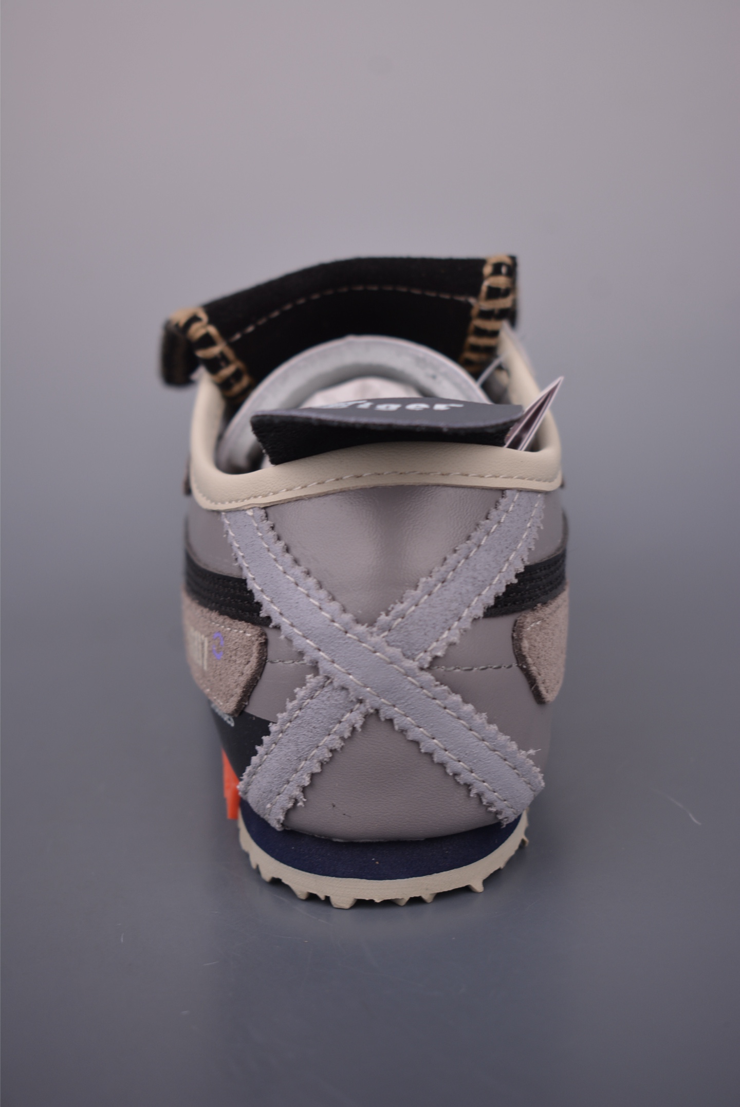 Onitsuka Tiger Mexico 66 'Panda Prank' Limited Edition Sneakers 5 i1750717145425 8821 0 3