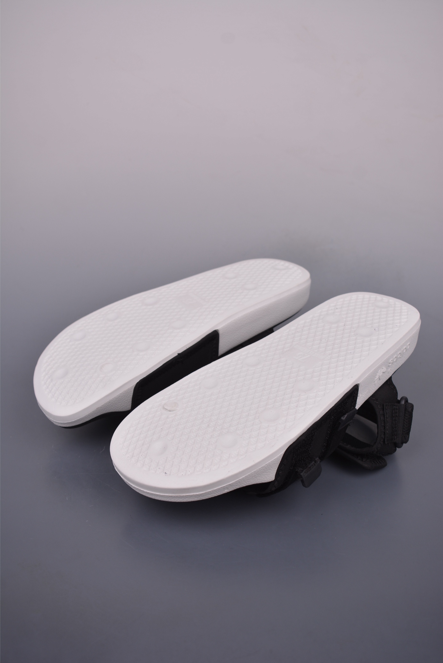 Adidas Adilette Sandal 4.0: Korean Style, Comfortable & Slip-Resistant 4 i1750717340179 7965 0 2