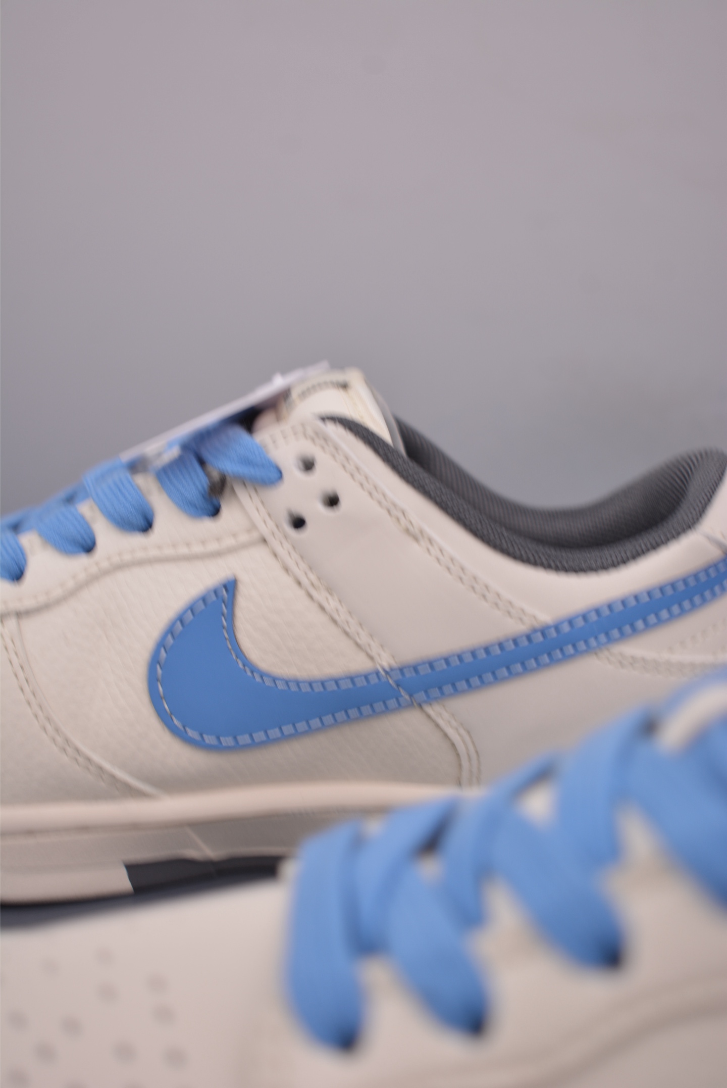 Nike SB Dunk Low Louis Vuitton Cream Blue Sneakers - Limited Edition 9 i1750717679132 7363 0 7