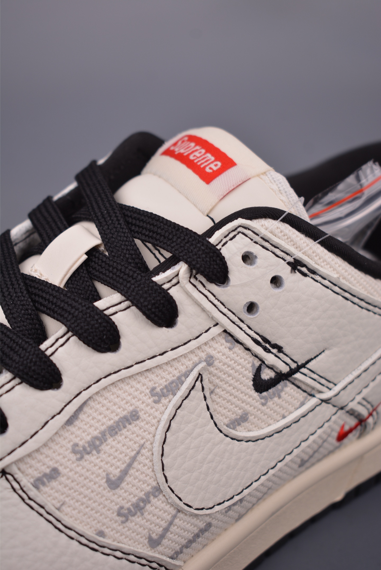 Nike SB Dunk Low Supreme Collab White Leather Sneakers, Size 36-45 7 i1750717828449 6716 0 6