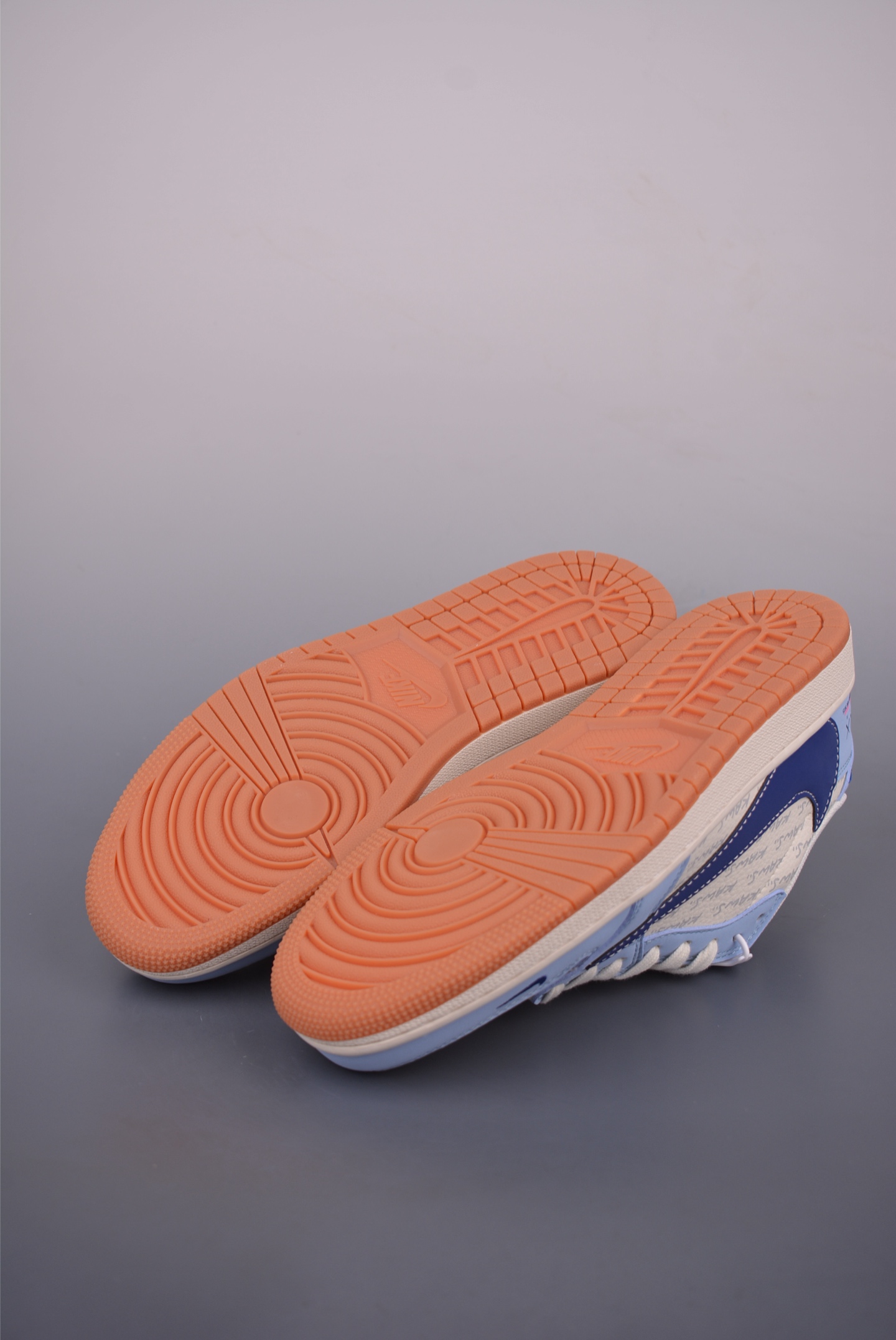 280 Fragment x Travis Scott x 暴力熊 Air Jordan 1 Low 三方联名倒钩 ZH2598-164