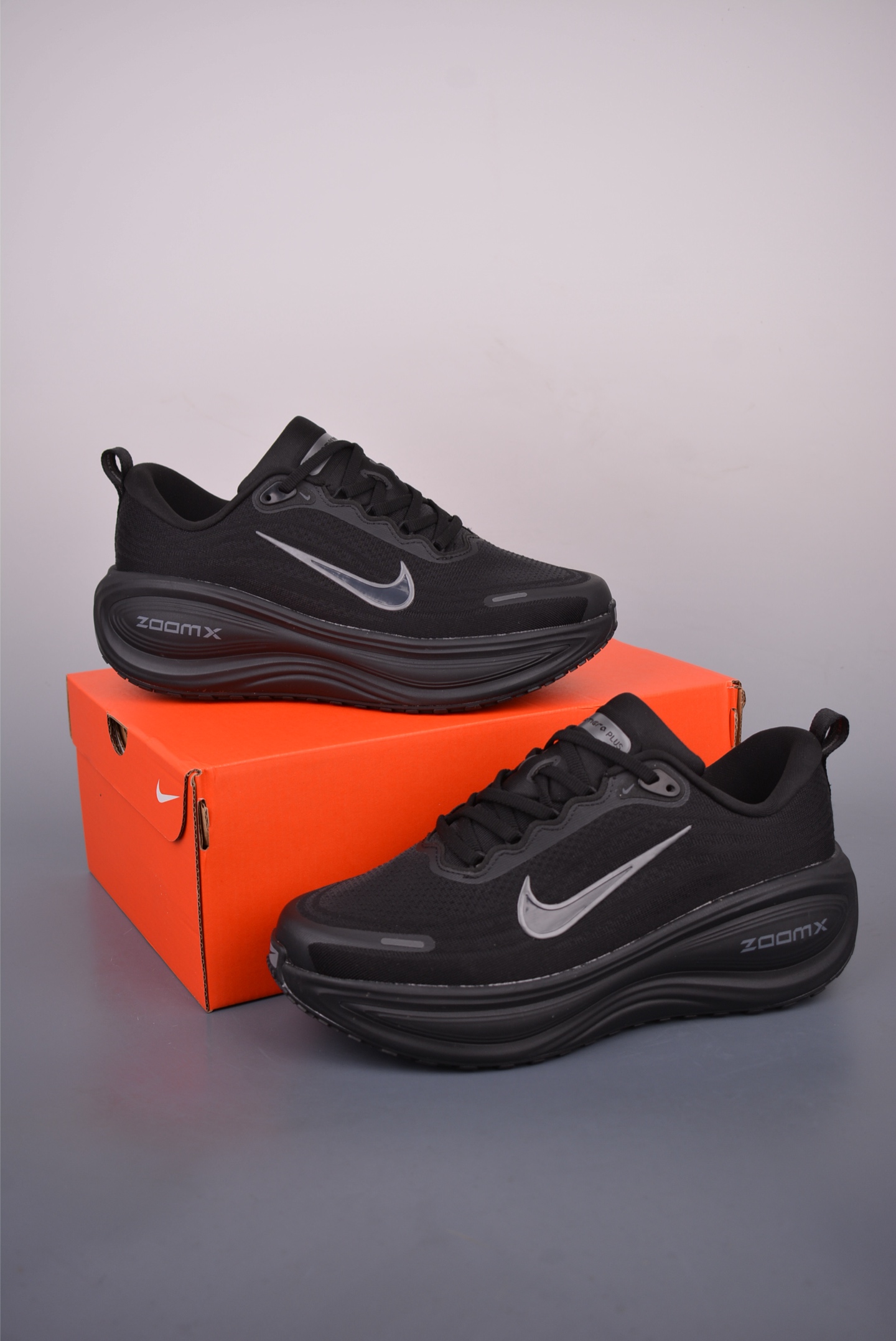 200 Nike Air Zoom Vomero PLUS 纯原版本 运动跑鞋 HV8150-003-Chinese UA Cheap High Quatity Brand Clothes Bags handbags Sneakers wholesale wholesaler seller from China Factory suppliers Fashion Clothing Shoes best Quality Beautiful Price 200 Nike Air Zoom Vomero PLUS 纯原版本 运动跑鞋 HV8150-003