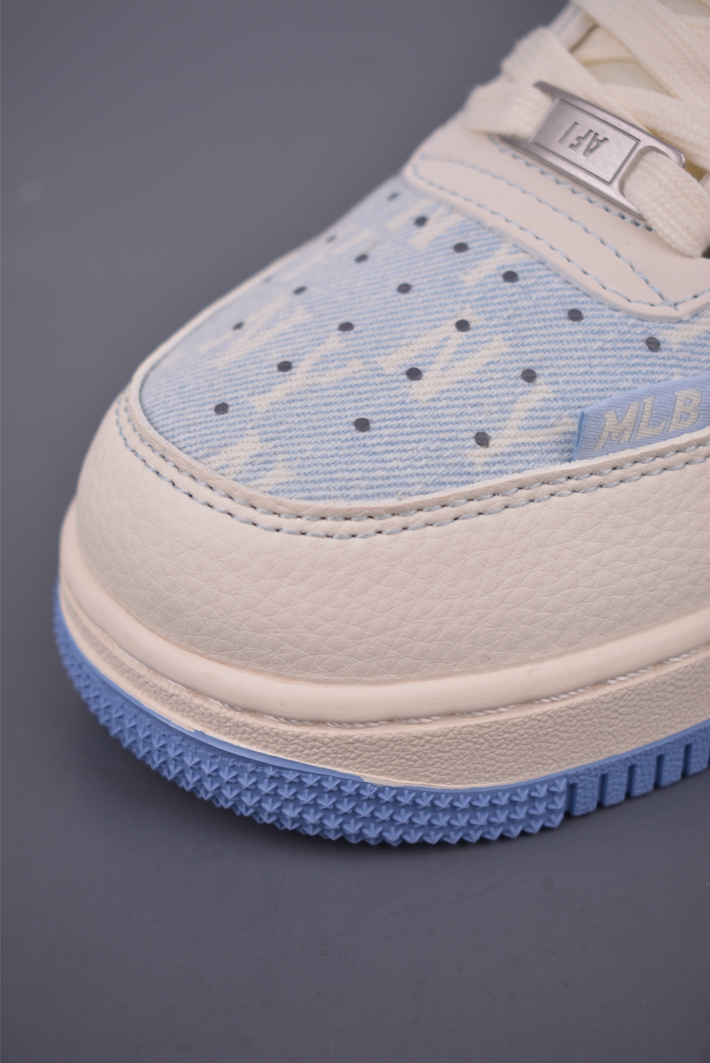 Nike Air Force 1 Low MLB Edition Sneakers - Premium Comfort & Style 6 i1750797416413 7371 0 5