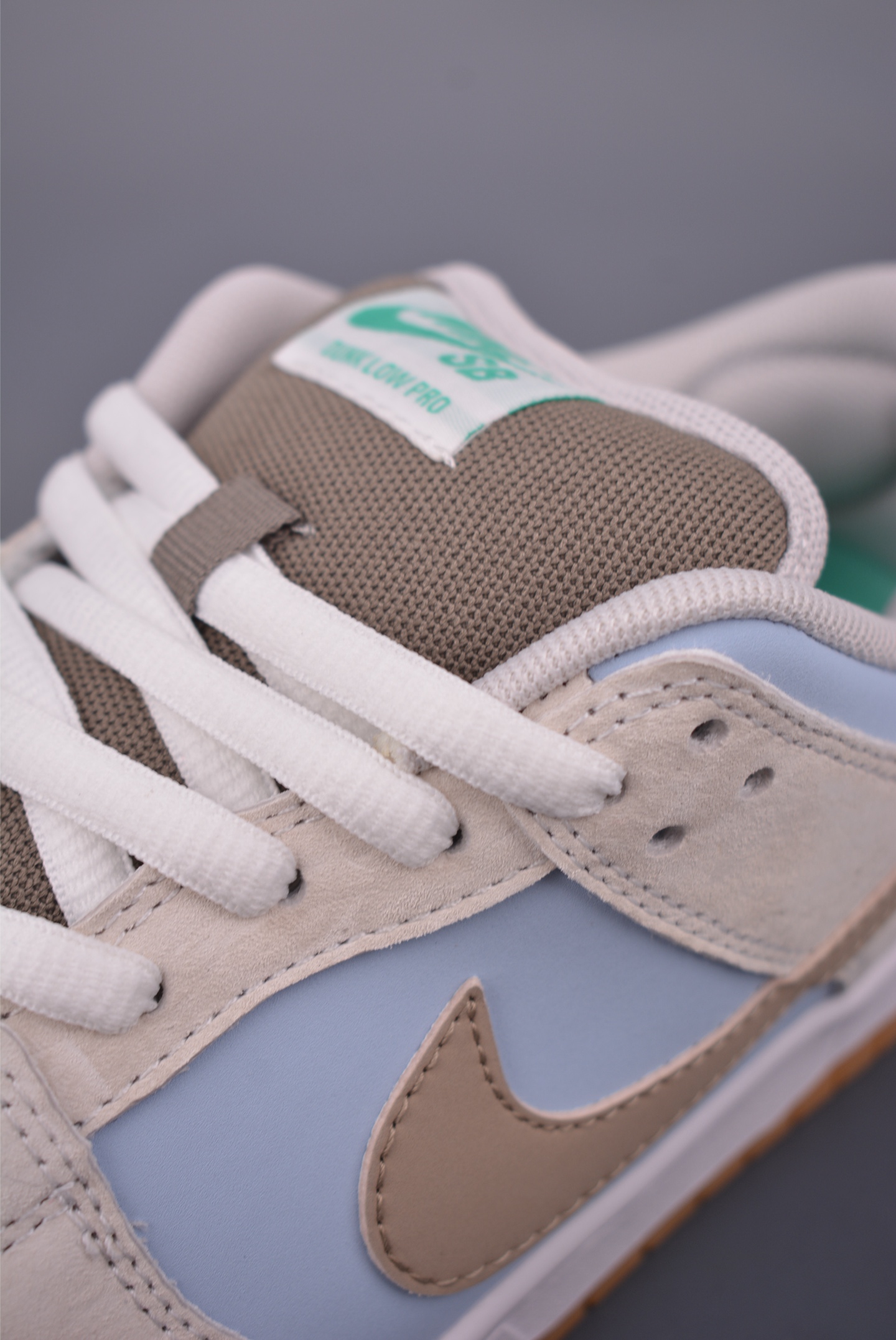 200 NIKE SB Dunk Low 性价比天花板 HF3704-001-Chinese UA Cheap High Quatity Brand Clothes Bags handbags Sneakers wholesale wholesaler seller from China Factory suppliers Fashion Clothing Shoes best Quality Beautiful Price 200 NIKE SB Dunk Low 性价比天花板 HF3704-001