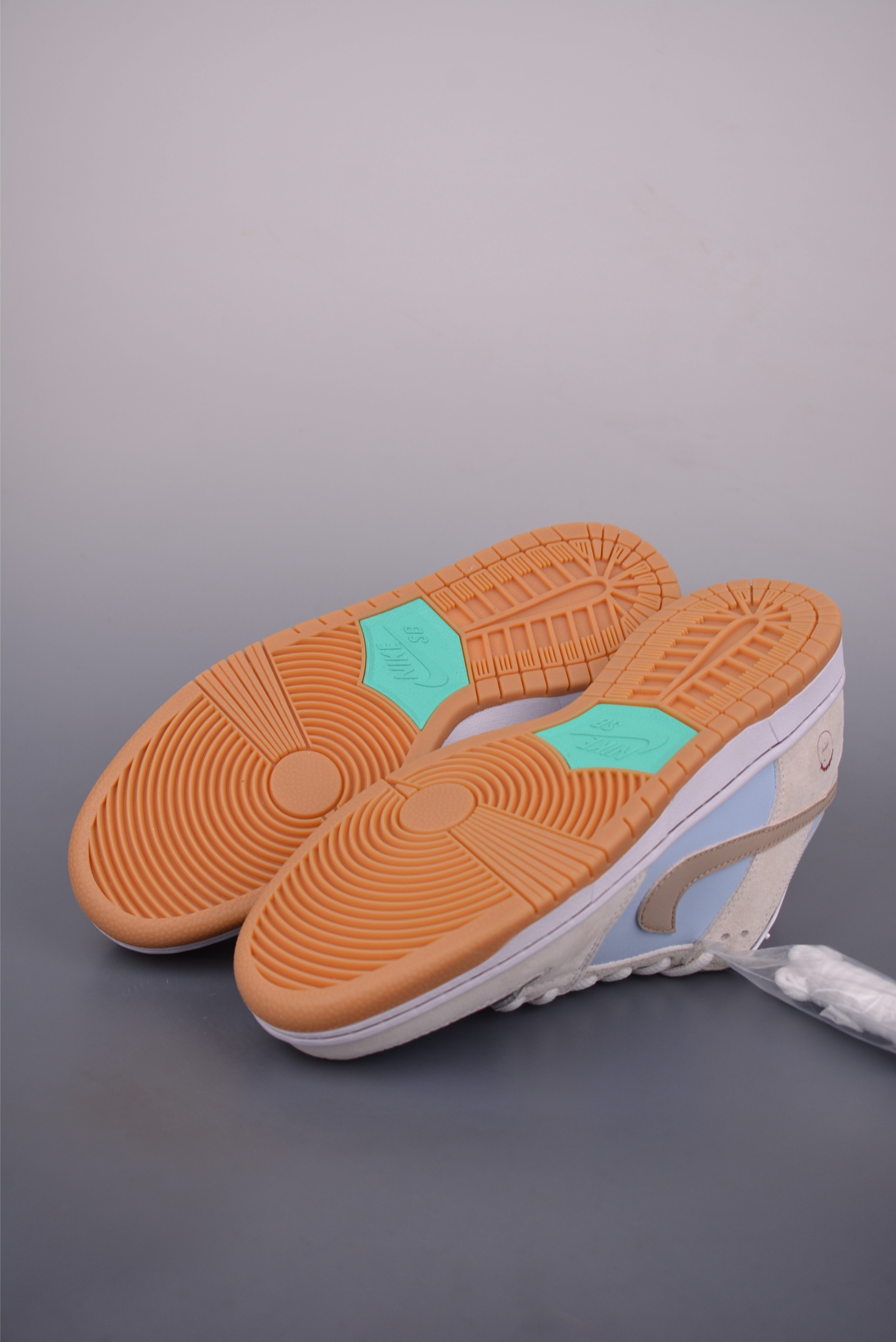 200 NIKE SB Dunk Low 性价比天花板 HF3704-001-Chinese UA Cheap High Quatity Brand Clothes Bags handbags Sneakers wholesale wholesaler seller from China Factory suppliers Fashion Clothing Shoes best Quality Beautiful Price 200 NIKE SB Dunk Low 性价比天花板 HF3704-001