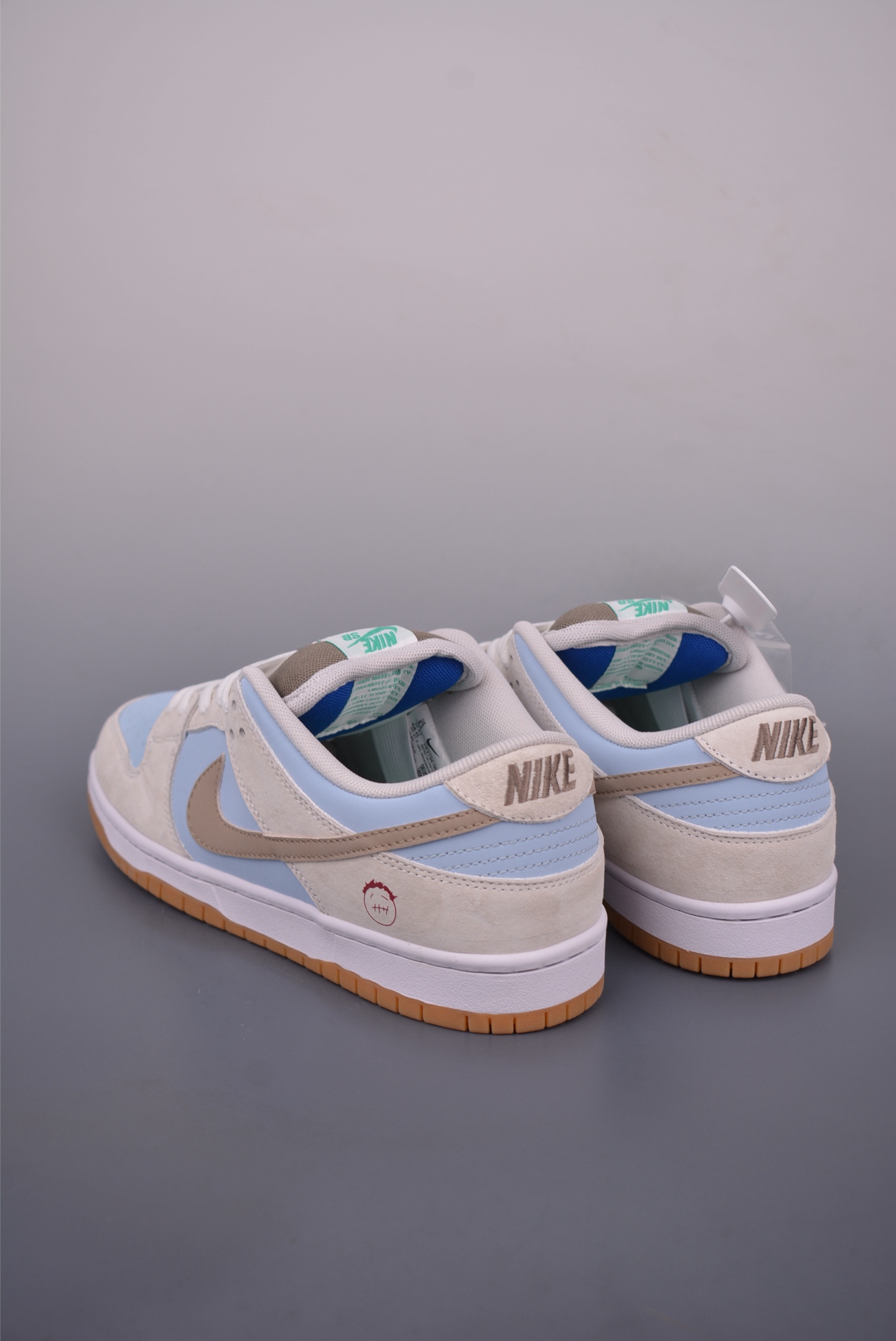 200 NIKE SB Dunk Low 性价比天花板 HF3704-001-Chinese UA Cheap High Quatity Brand Clothes Bags handbags Sneakers wholesale wholesaler seller from China Factory suppliers Fashion Clothing Shoes best Quality Beautiful Price 200 NIKE SB Dunk Low 性价比天花板 HF3704-001